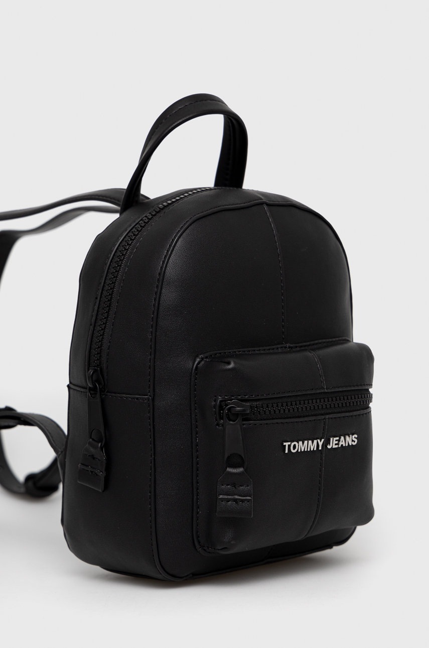 

Рюкзак Tommy Jeans женский цвет чёрный маленький однотонный