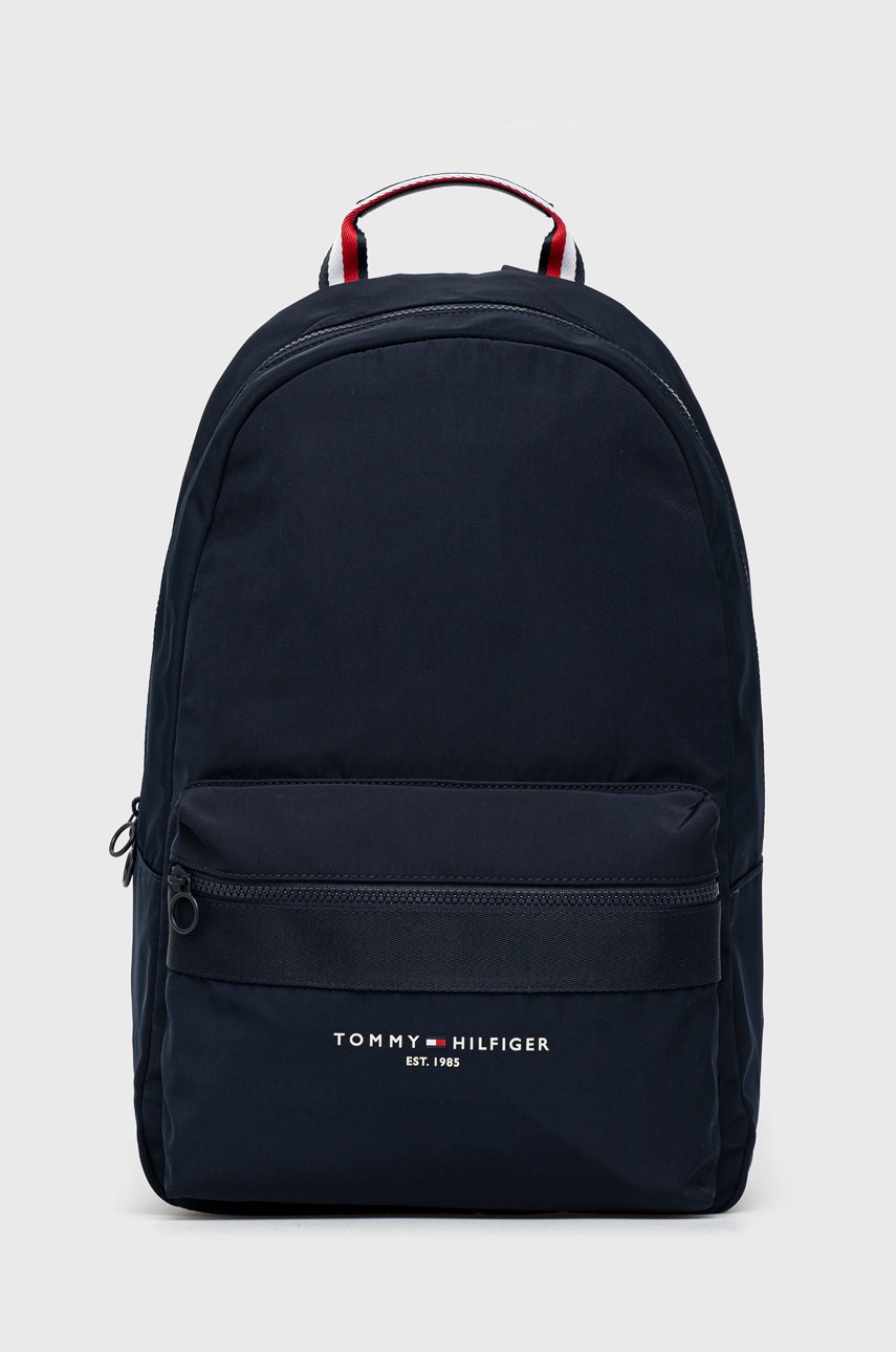 

Раница Tommy Hilfiger в тъмносиньо голям размер с изчистен дизайн, Тъмносин