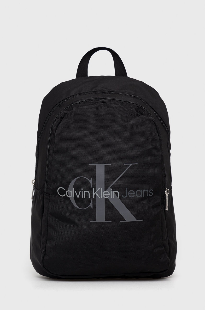 

Раница Calvin Klein Jeans в черно голям размер с принт, Черен