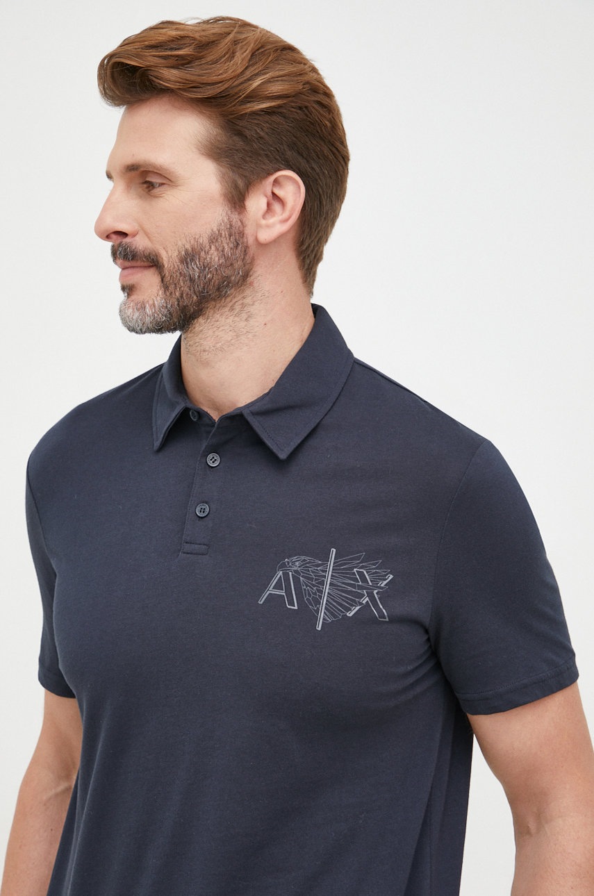 

Памучна тениска с яка Armani Exchange в тъмносиньо с принт, Тъмносин