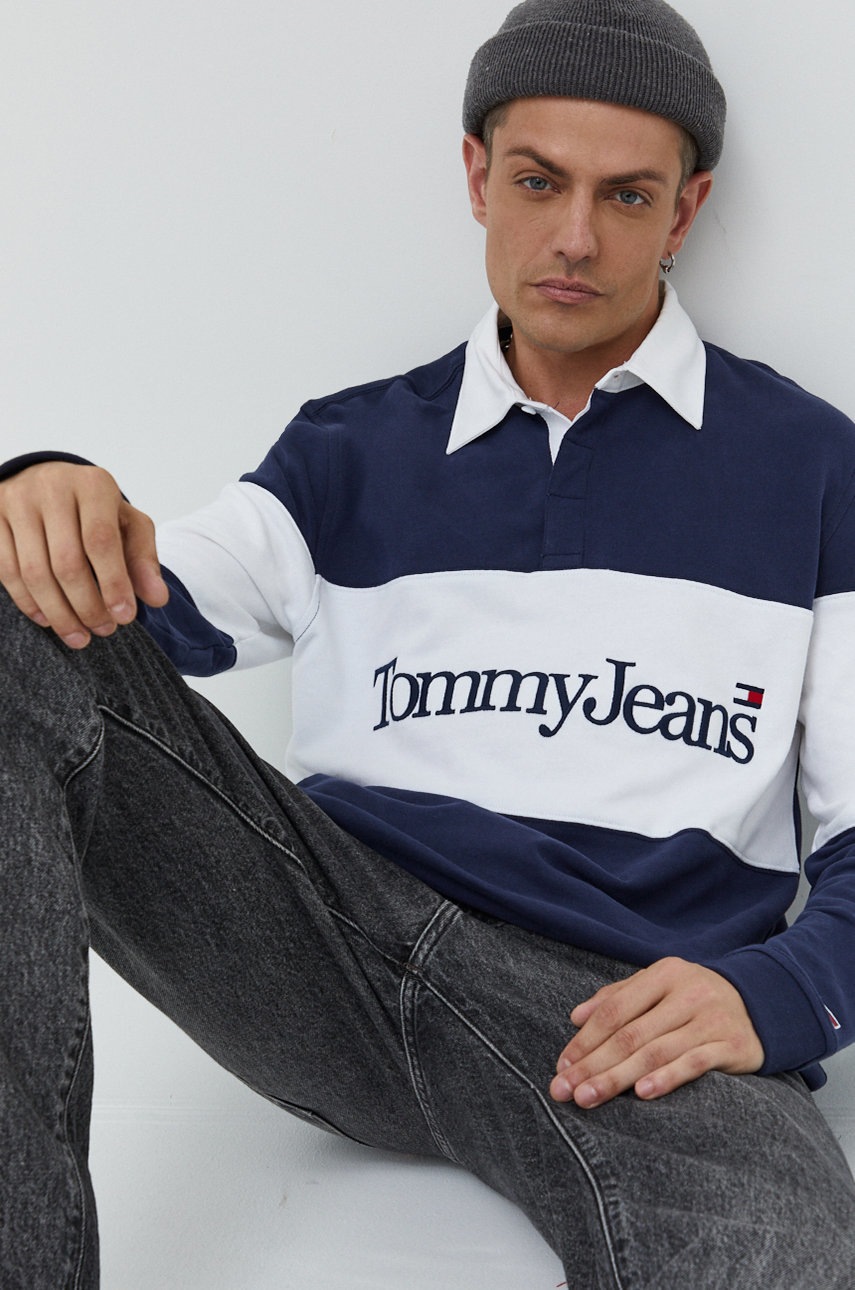 

Памучна блуза с дълги ръкави Tommy Jeans в тъмносиньо с апликация, Тъмносин