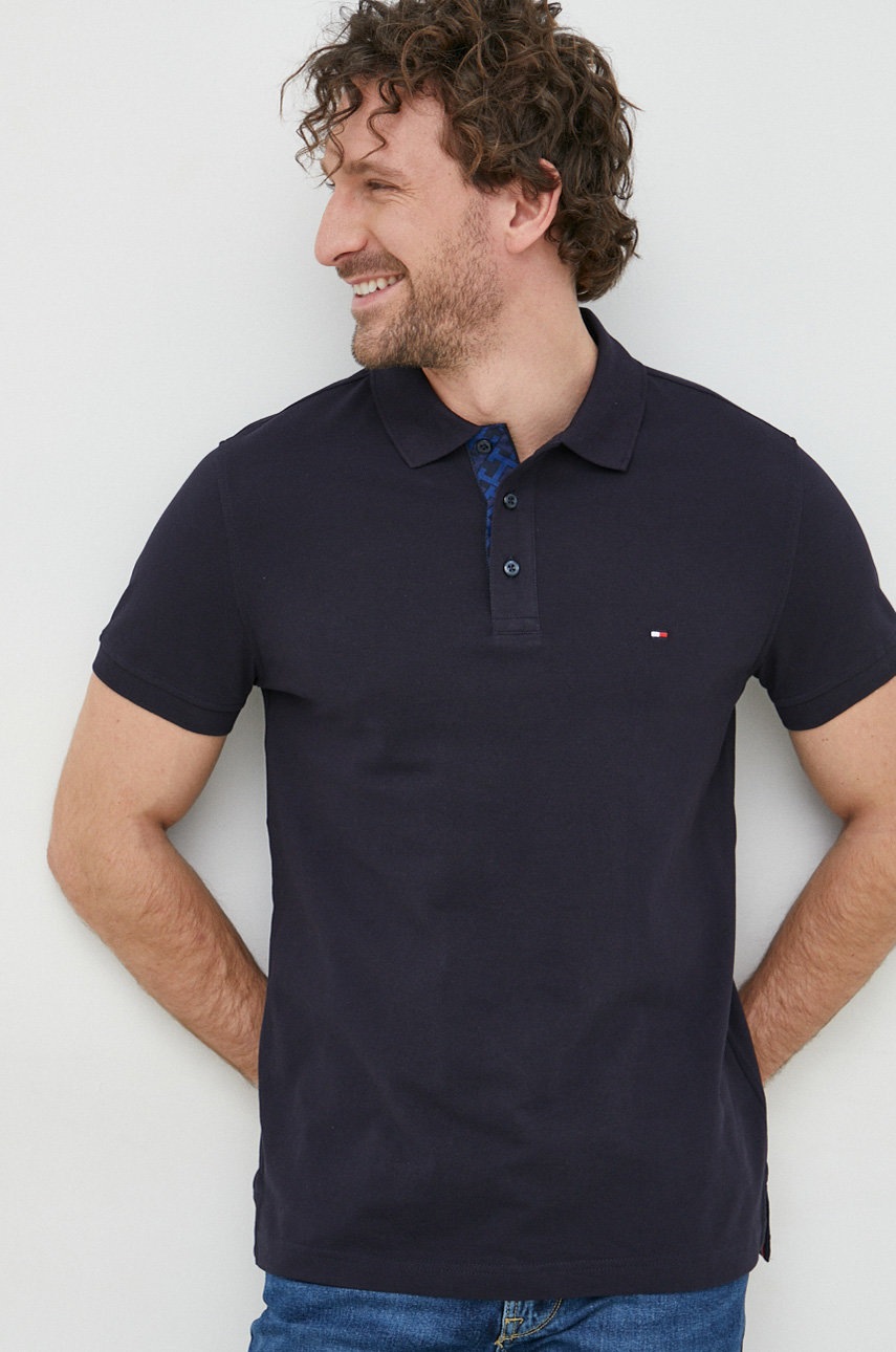 

Памучна тениска с яка Tommy Hilfiger в тъмносиньо с изчистен дизайн, Тъмносин