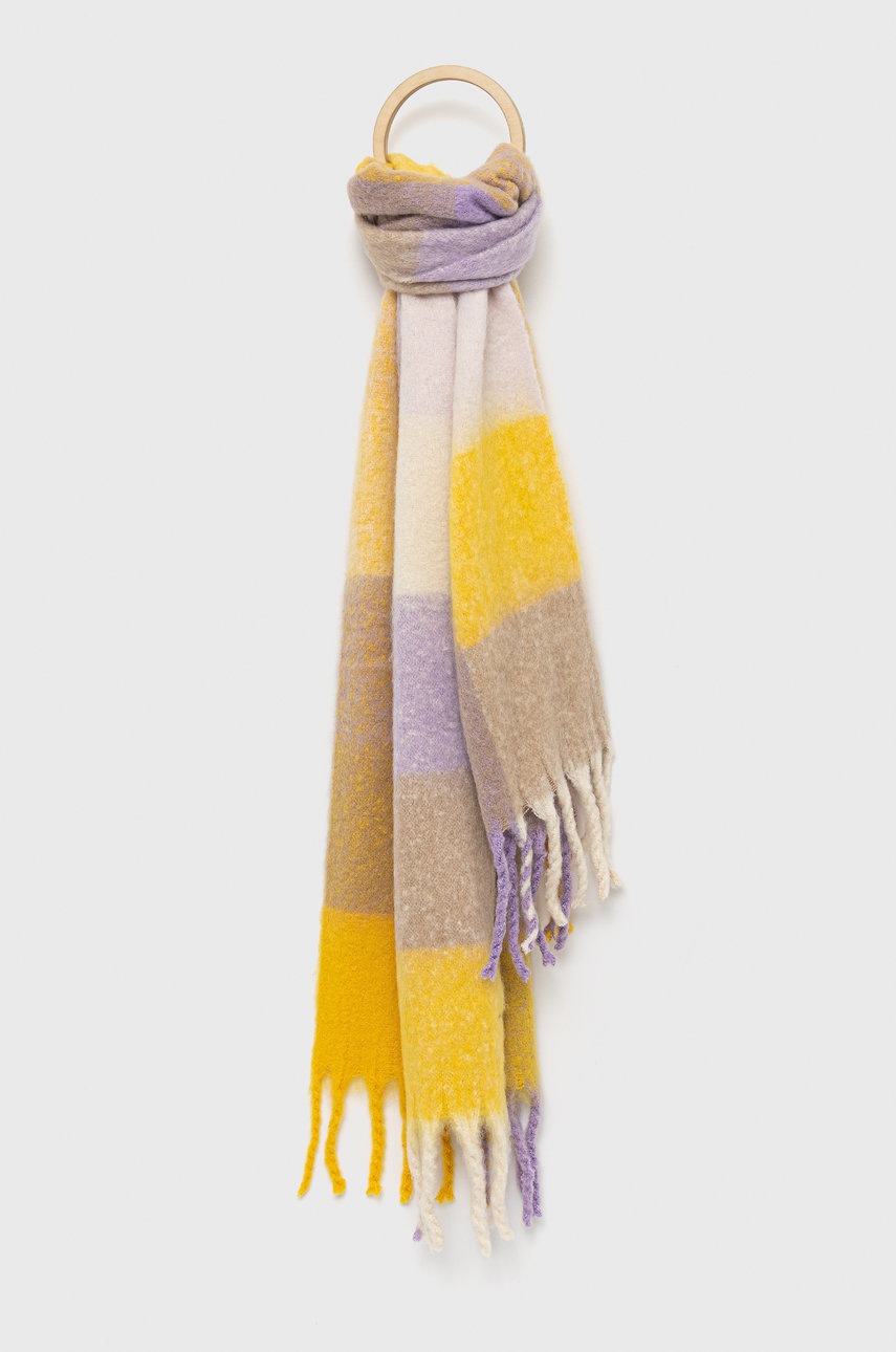 

Шал Vero Moda дамски в жълто с десен, Жълт