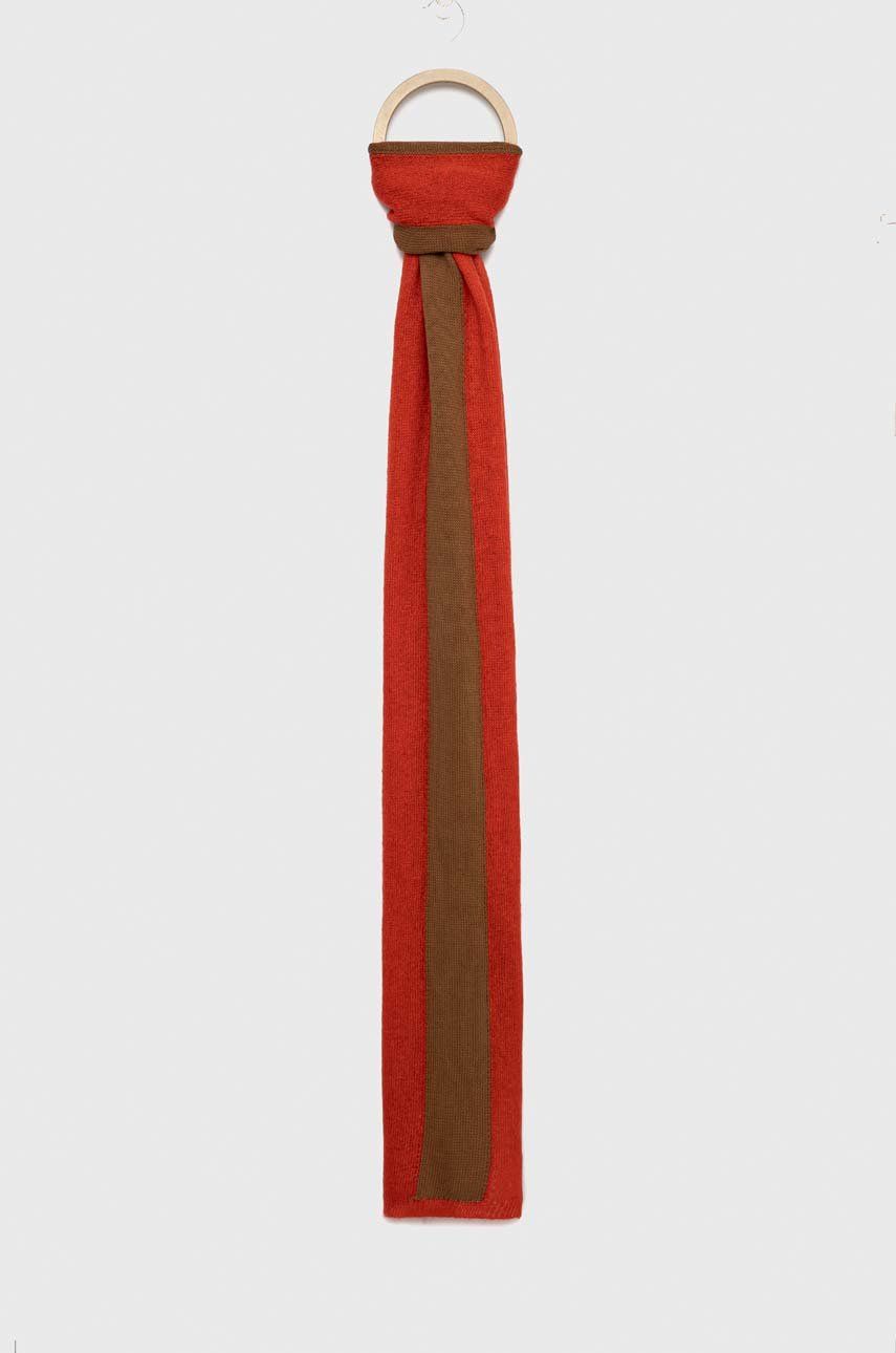 Šátek z vlněné směsi Sisley červená barva, vzorovaný - červená -  46% Bavlna