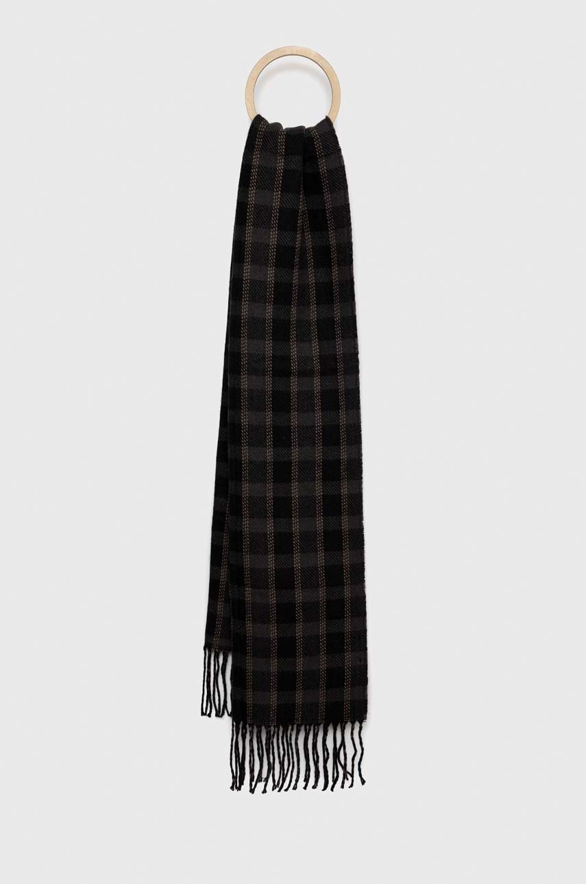 

Шал Guess мъжки в черно с десен, Черен