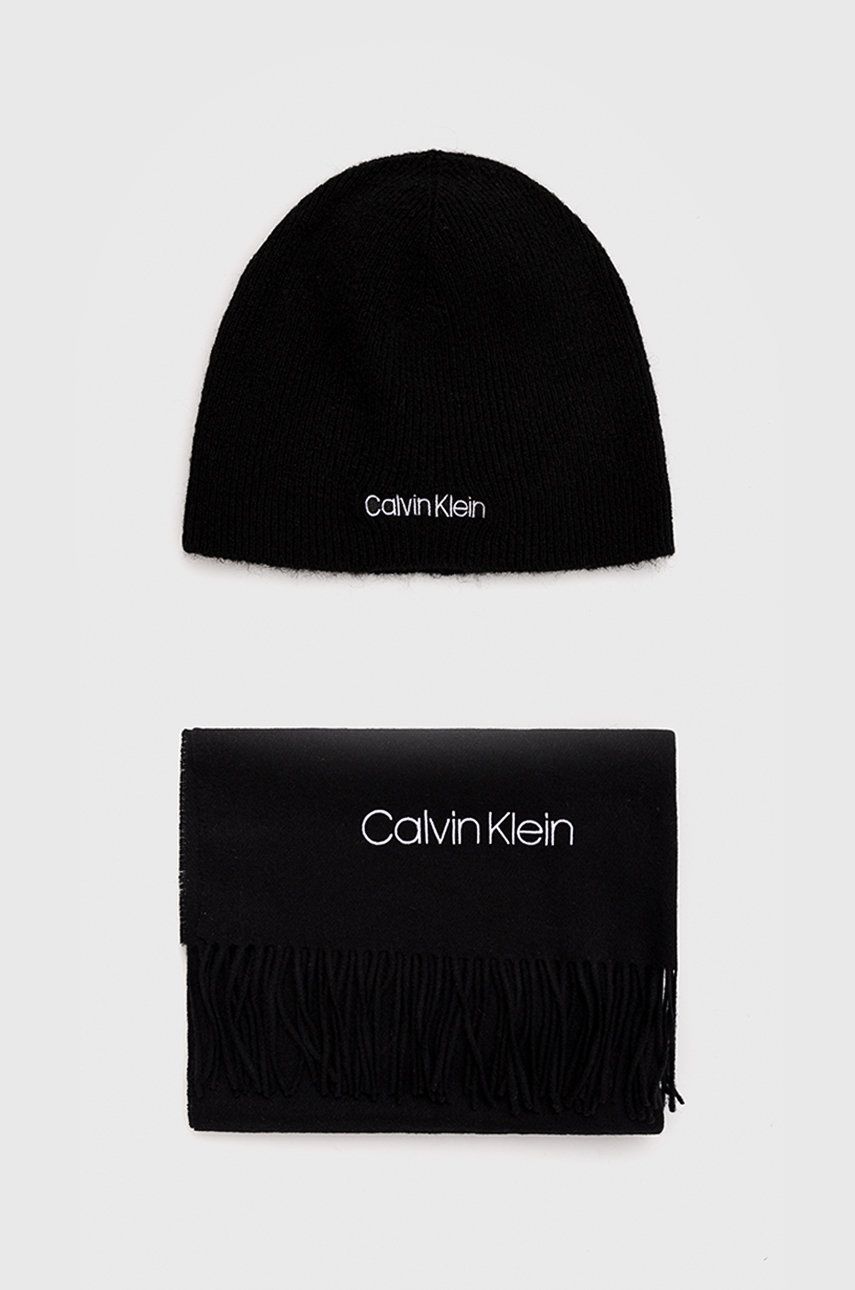 Sada s příměsí vlny Calvin Klein černá barva - černá -  Materiál č. 1: 61% Akryl