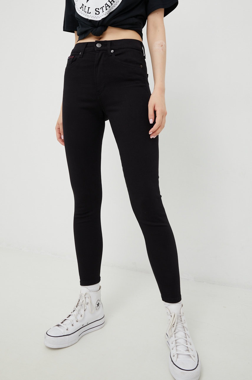 

Дънки Tommy Jeans Sylvia Cf3381 с висока талия, Черен