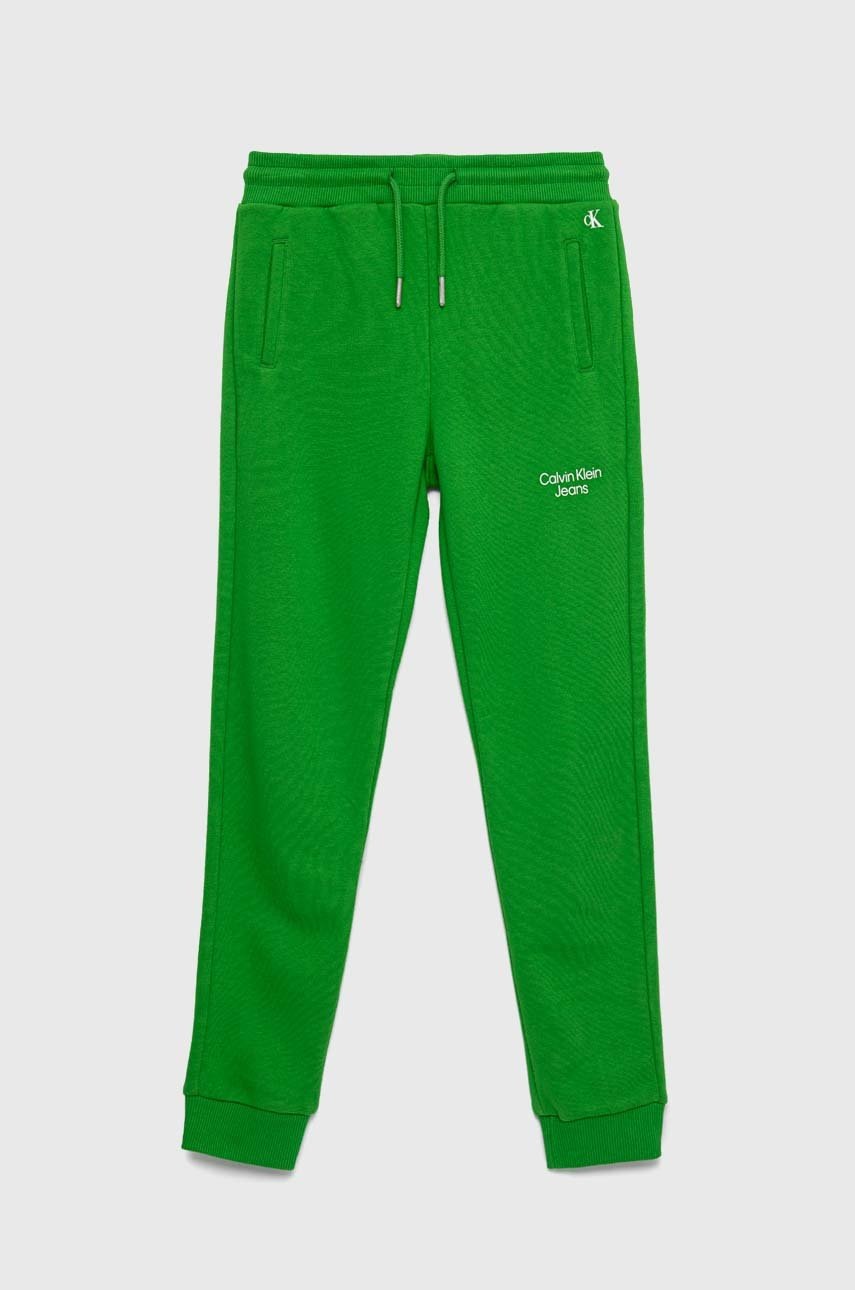 

Детски спортен панталон Calvin Klein Jeans в зелено меланж на, Зелен