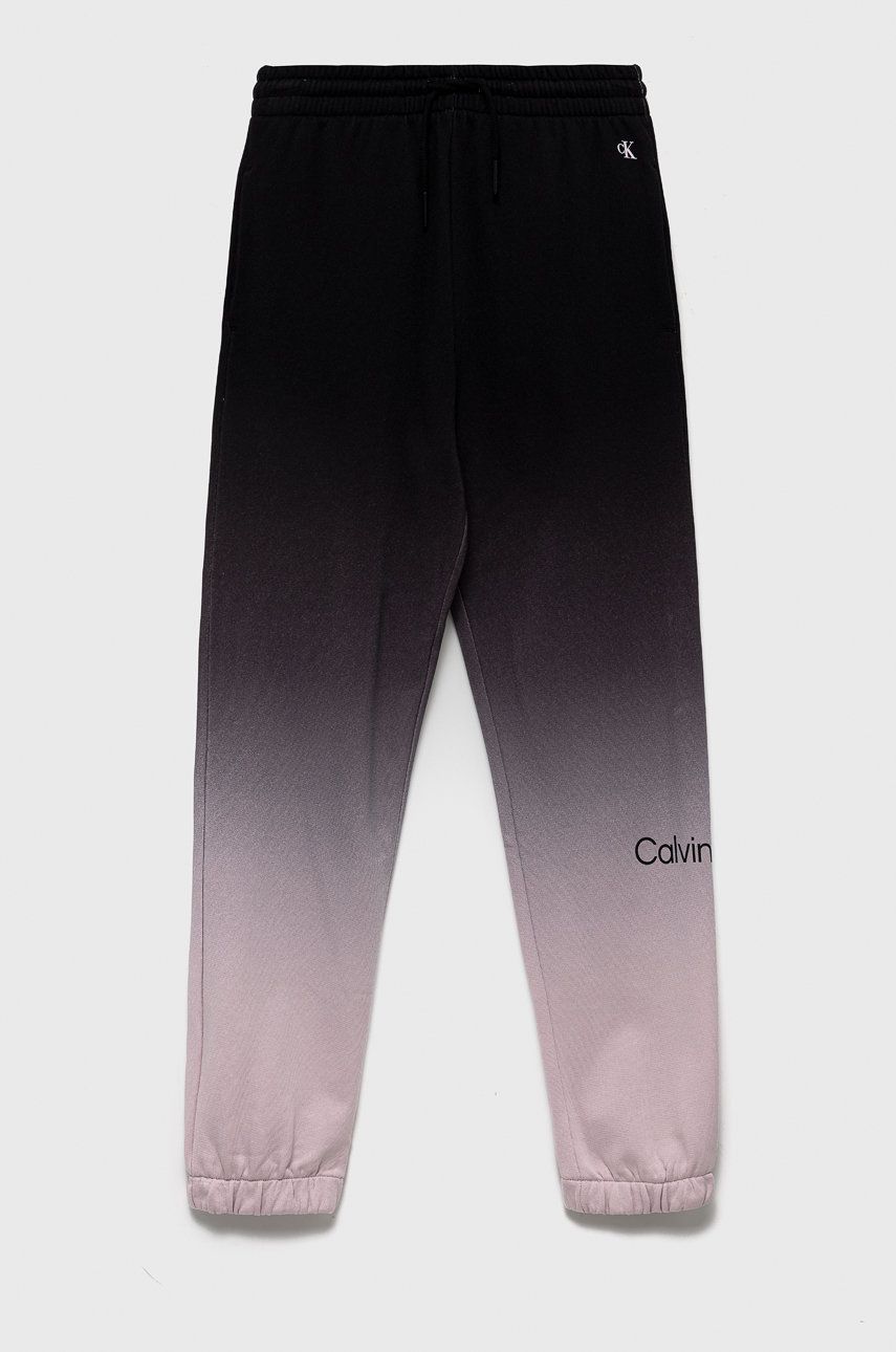 Dětské bavlněné tepláky Calvin Klein Jeans černá barva - černá -  100% Bavlna