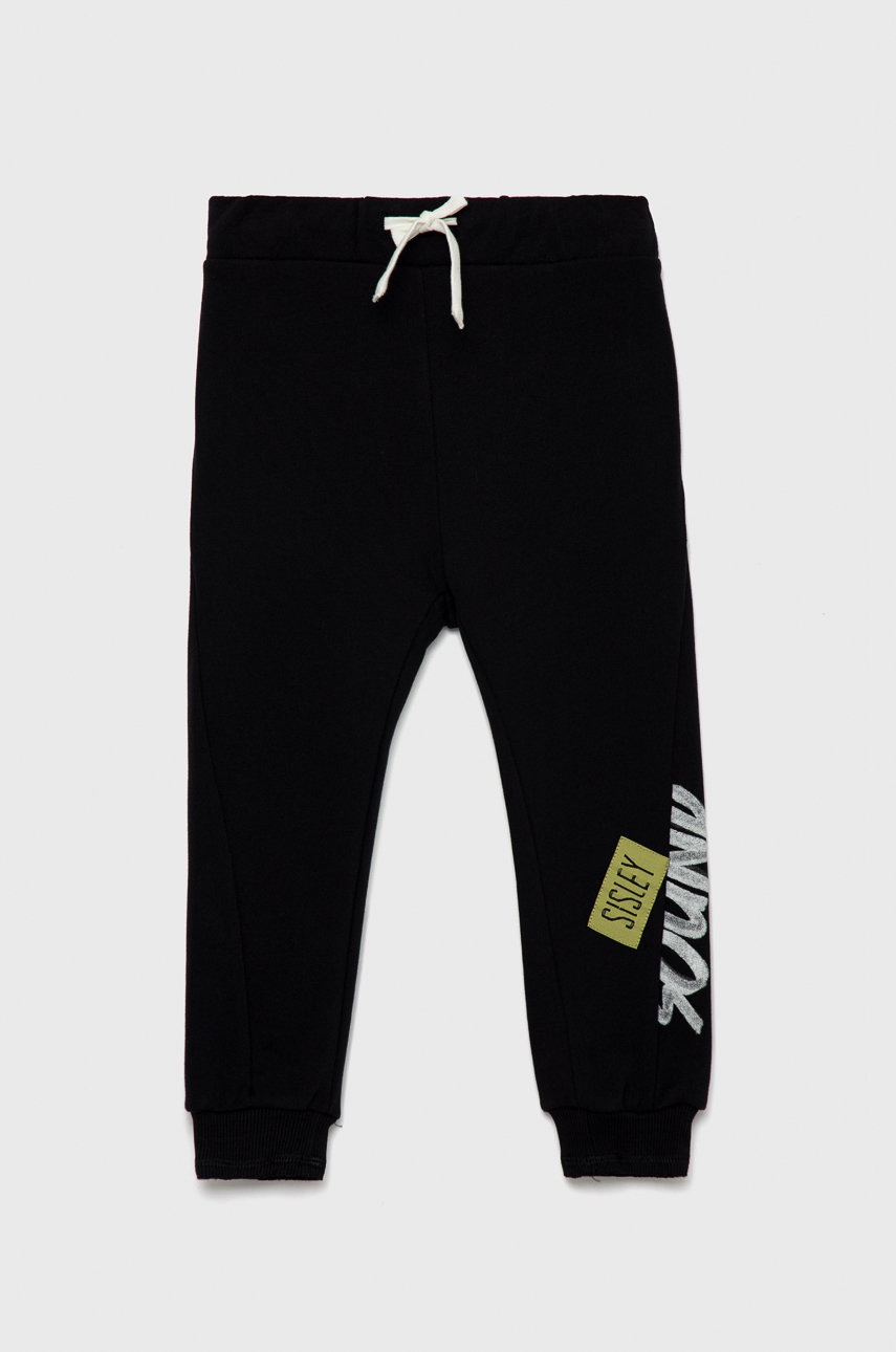 Дитячі бавовняні штани Sisley колір чорний з принтом Дитячі бавовняні штани Sisley колір чорний з принтом