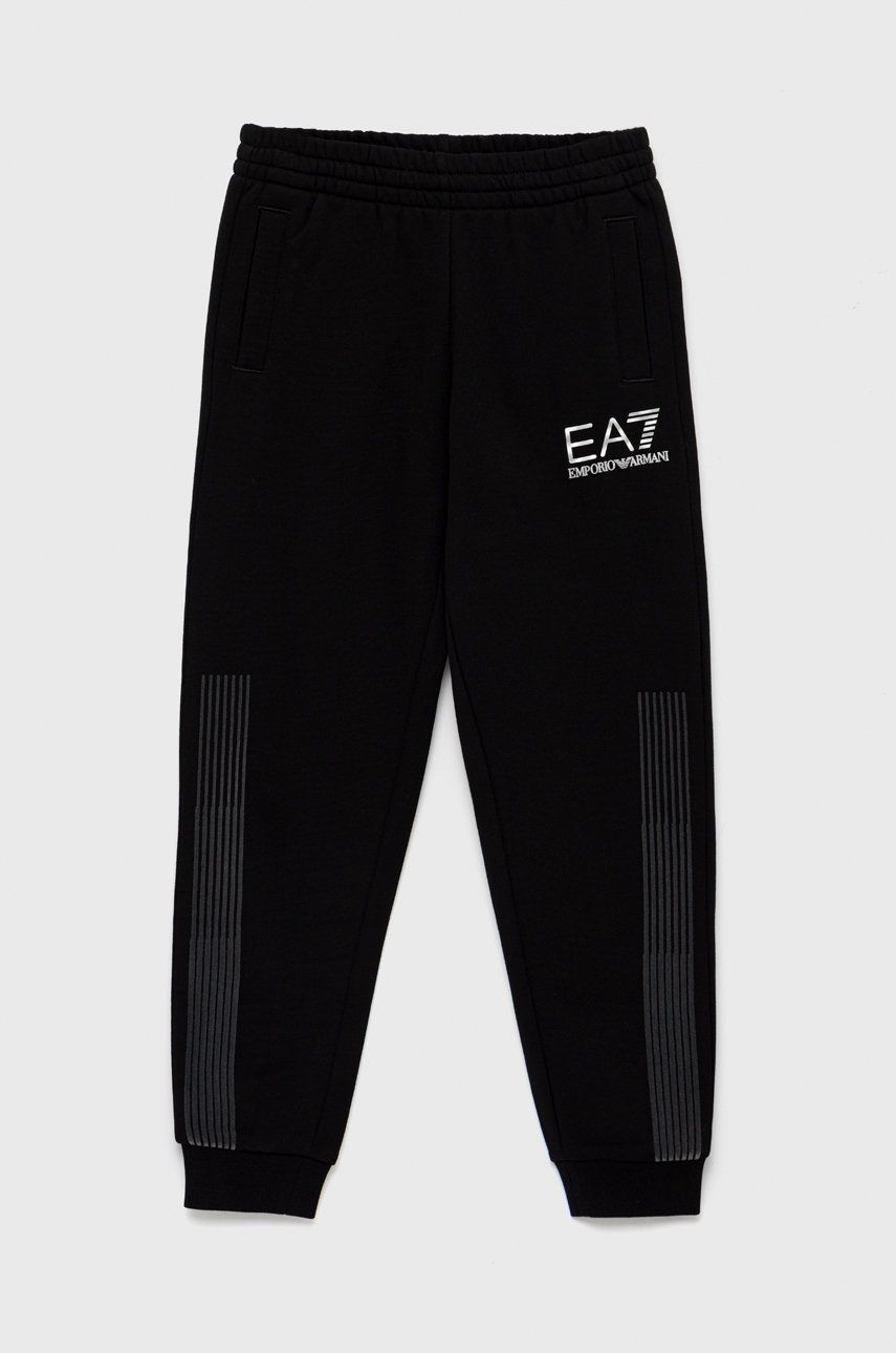 EA7 Emporio Armani spodnie dresowe dziecięce kolor czarny gładkie