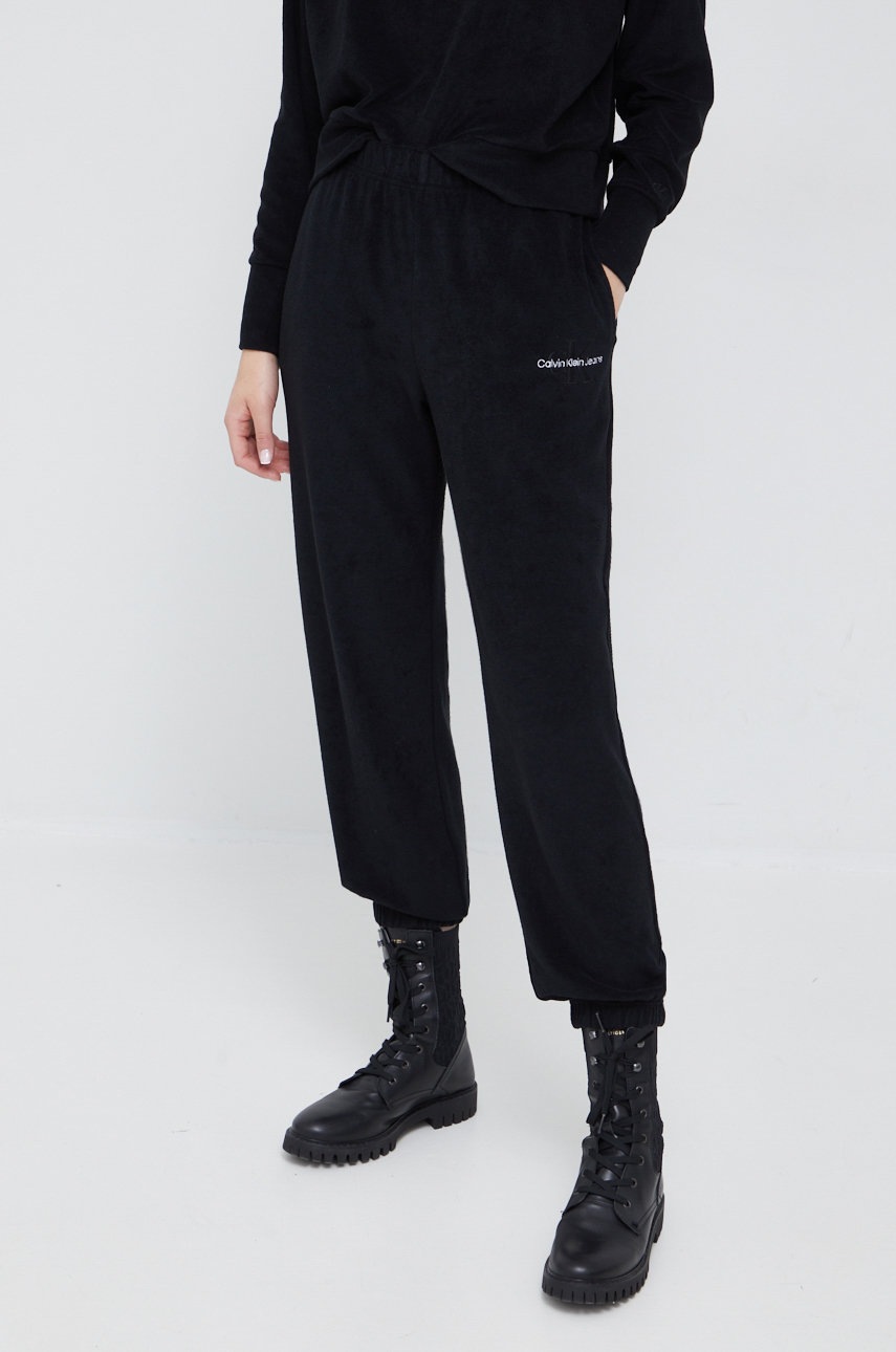 

Спортен панталон Calvin Klein Jeans в черно с изчистен дизайн, Черен