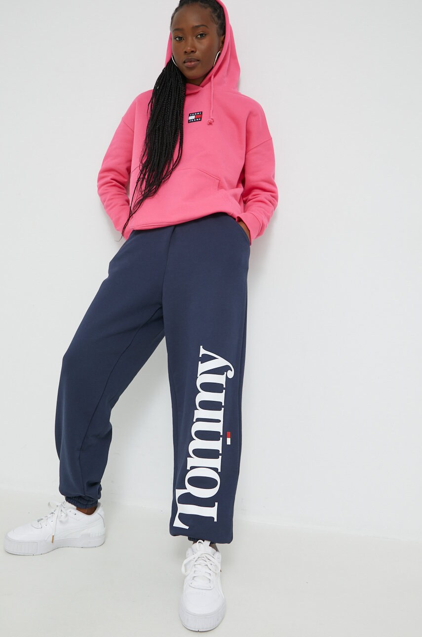 Tommy jeans pantaloni de trening femei, culoarea albastru marin, cu imprimeu