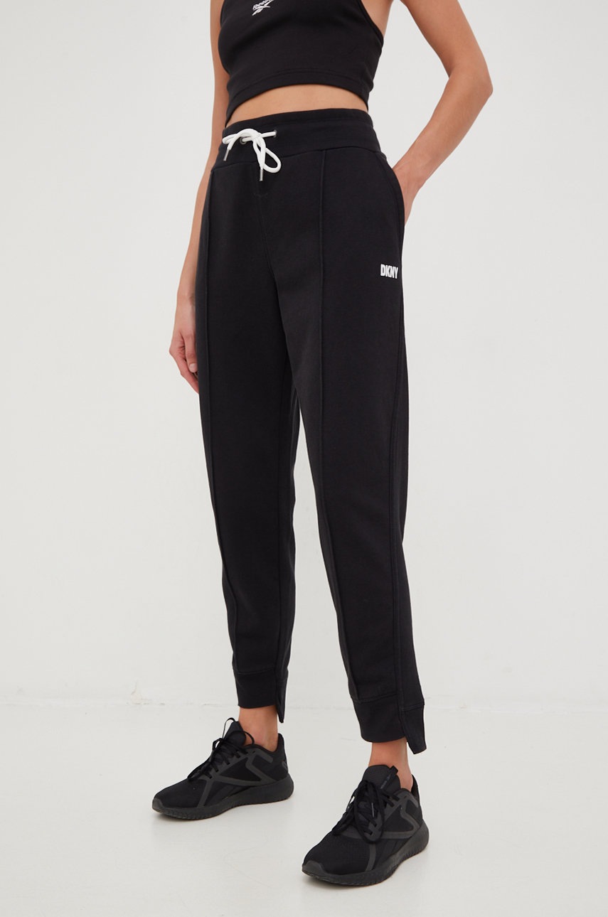 

Спортен панталон Dkny в черно с принт, Черен