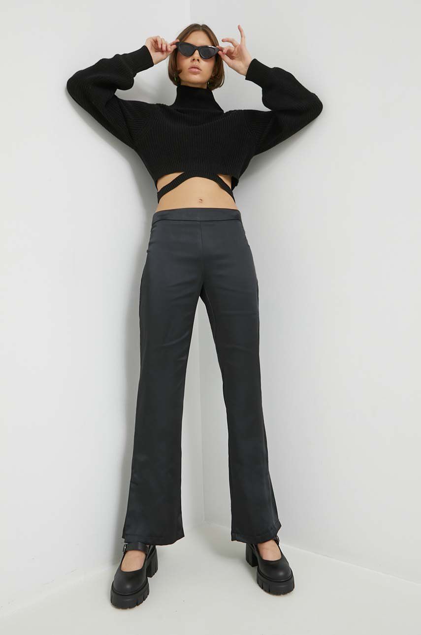 E-shop Kalhoty Only dámské, černá barva, zvony, medium waist