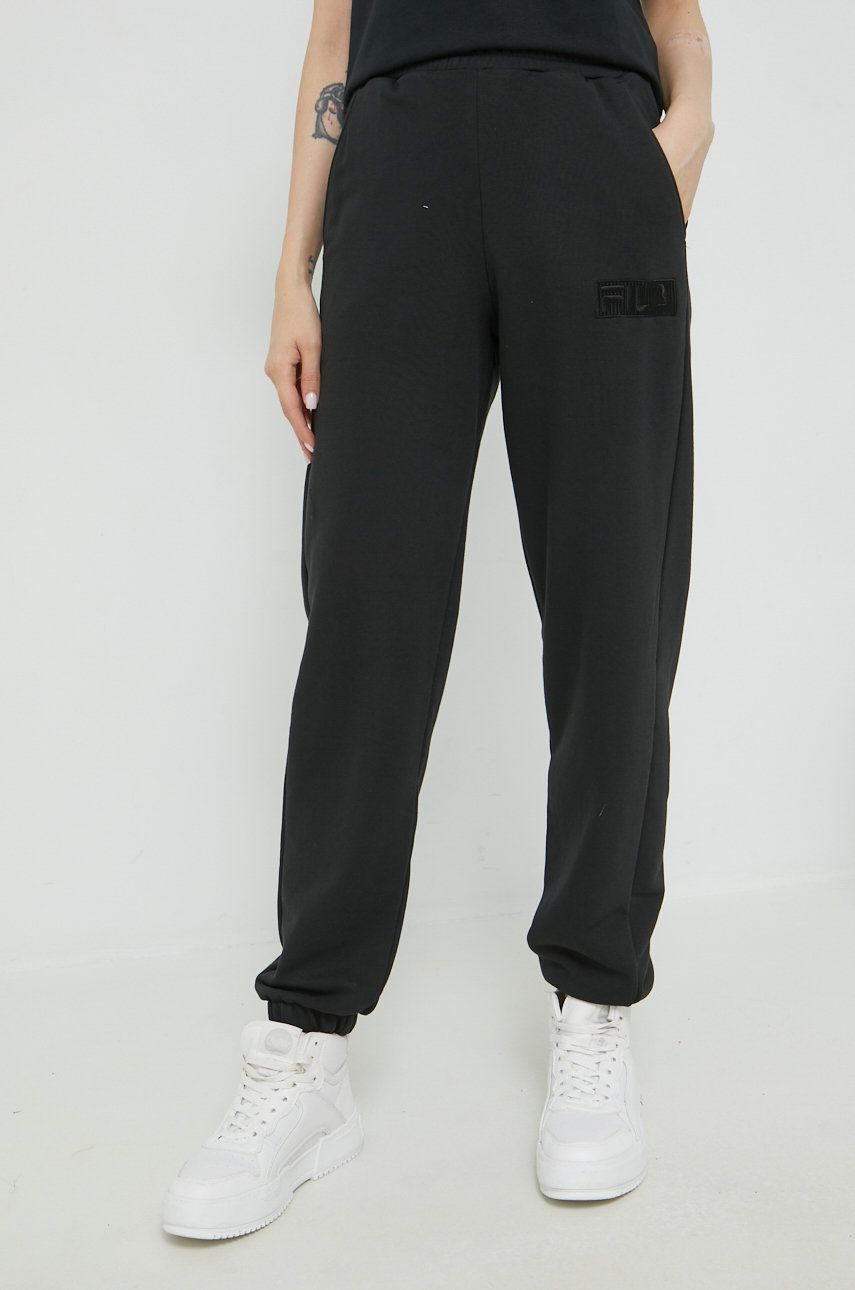 Fila pantaloni de trening femei, culoarea negru, cu imprimeu answear.ro