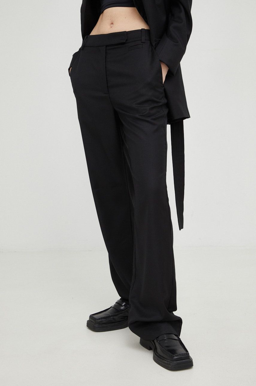 Kalhoty Bruuns Bazaar dámské, černá barva, jednoduché, high waist - černá -  Hlavní materiál: 4