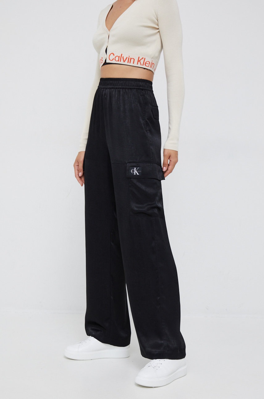 

Панталони Calvin Klein Jeans в черно с широка каройка, с висока талия, Черен