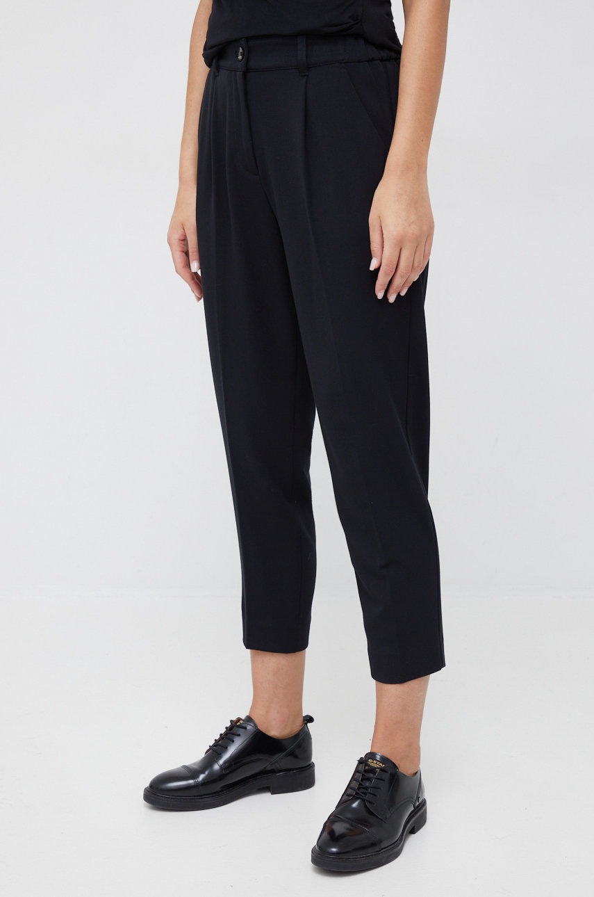 

Панталони Sisley в черно с кройка тип цигара, с висока талия, Черен