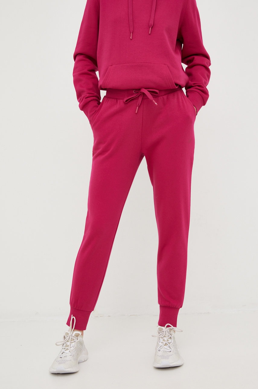 

Спортен панталон 4F в лилаво с изчистен дизайн, Виолетов