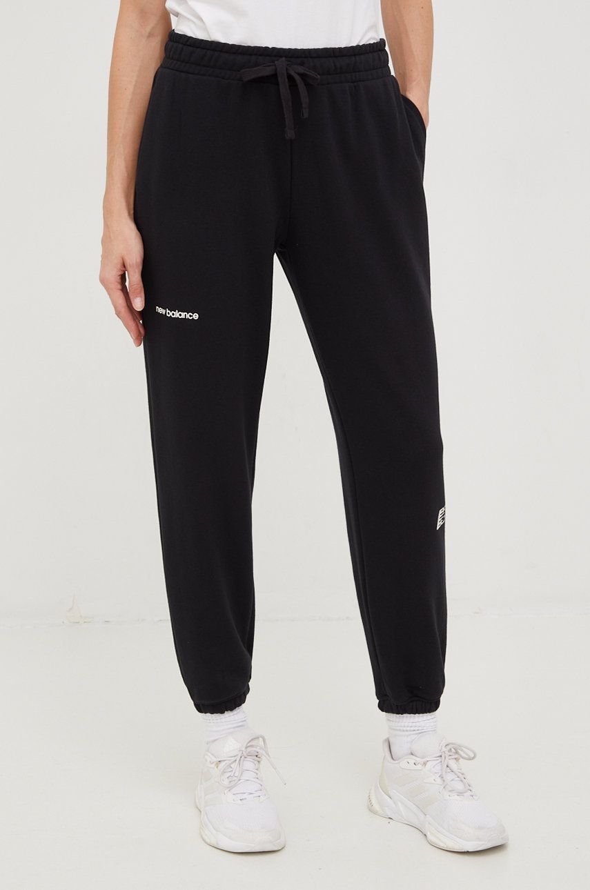 New Balance pantaloni de trening femei, culoarea negru, neted answear.ro imagine megaplaza.ro