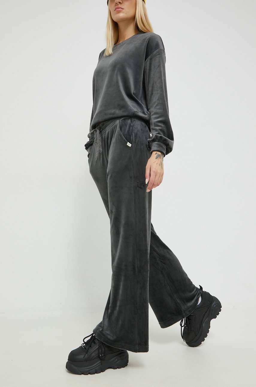UGG pantaloni de trening Francey femei, culoarea gri, neted