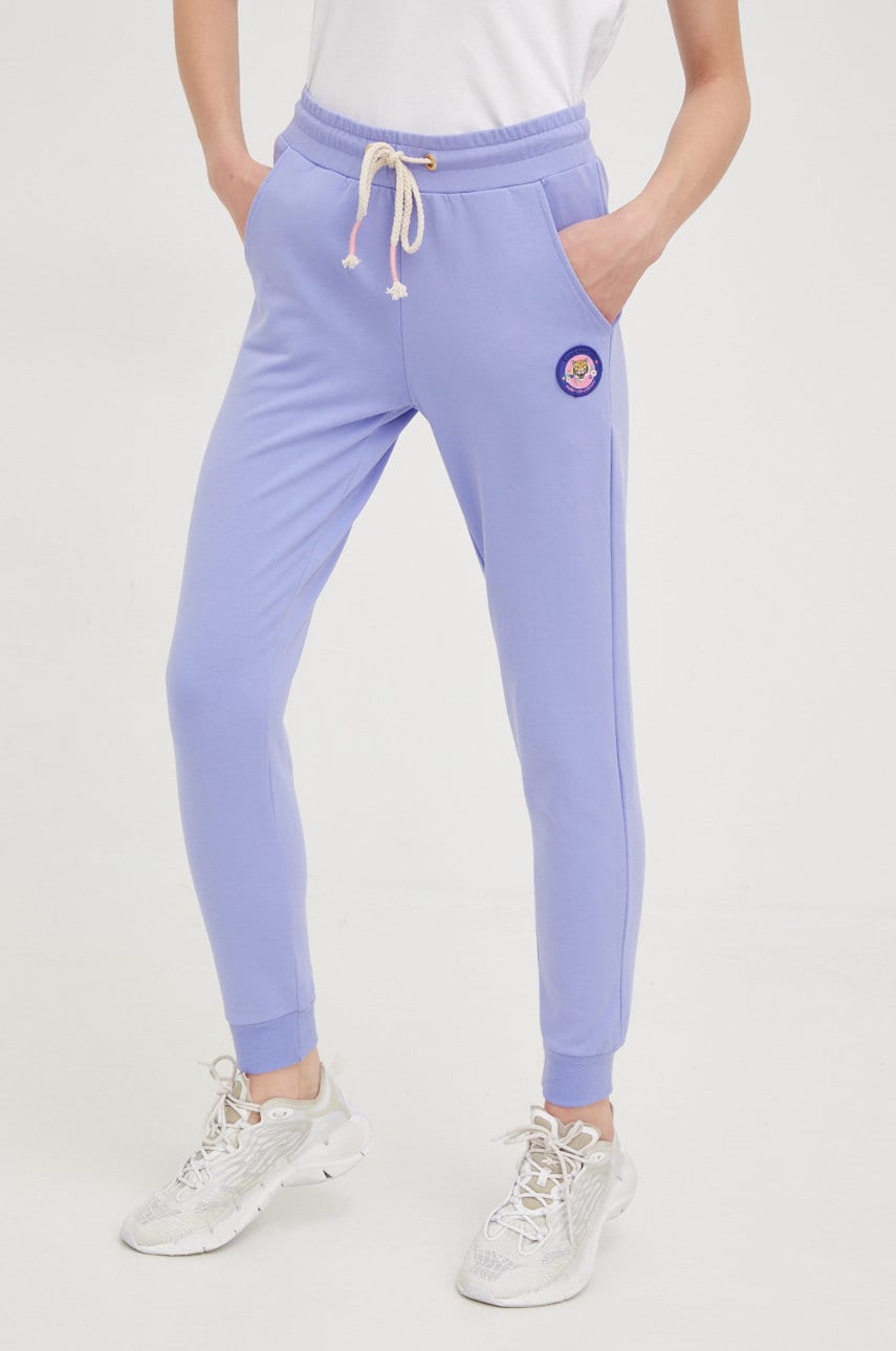 Femi stories pantaloni de trening servi femei, culoarea violet, cu imprimeu