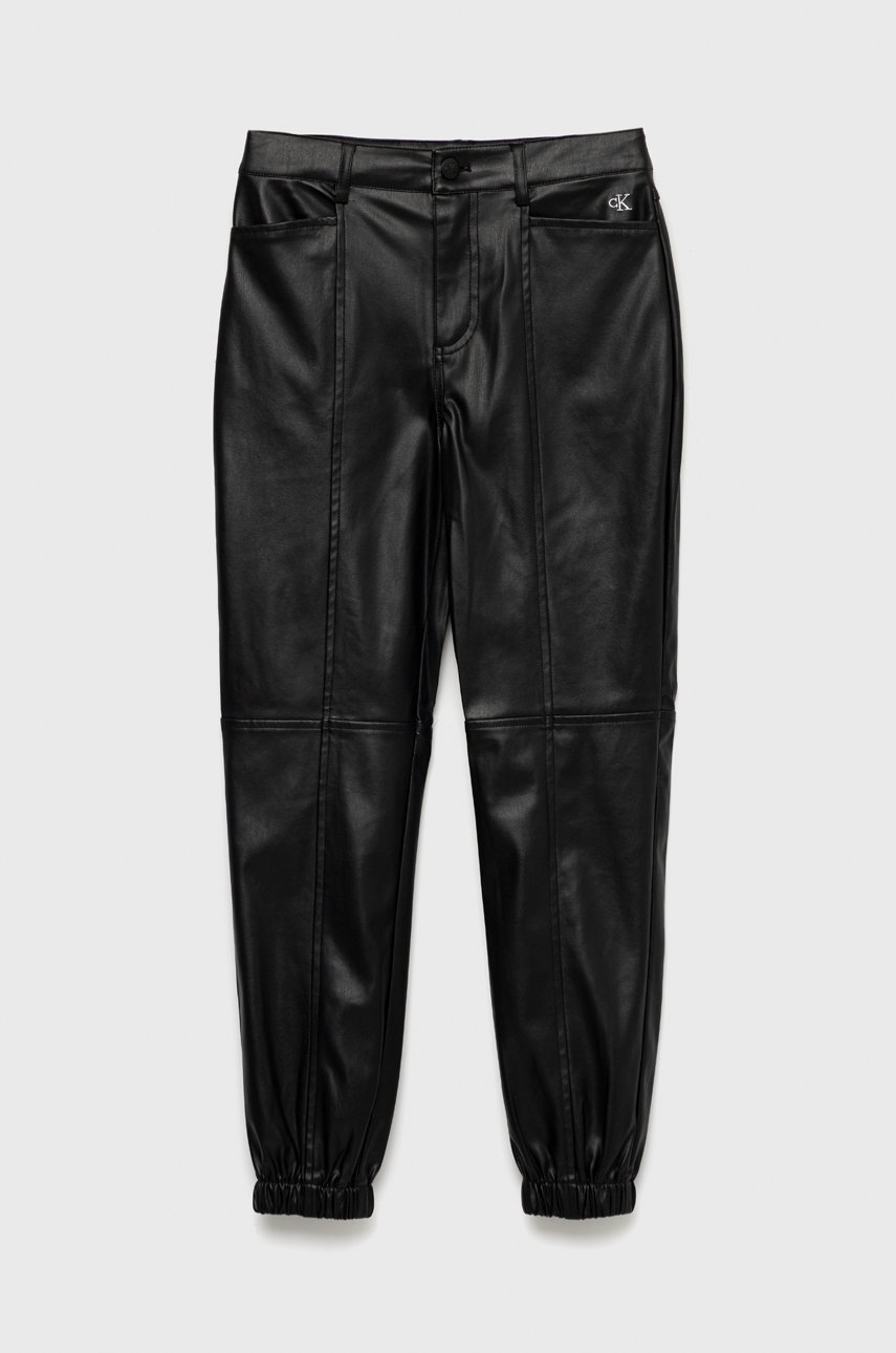 

Детски панталони Calvin Klein Jeans в черно с изчистен дизайн, Черен