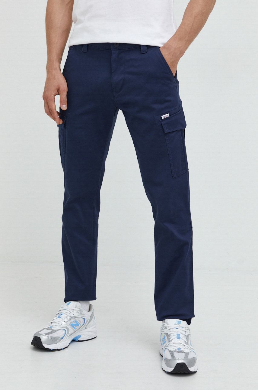 Tommy Jeans pantaloni barbati, culoarea albastru marin, cu fason cargo answear.ro