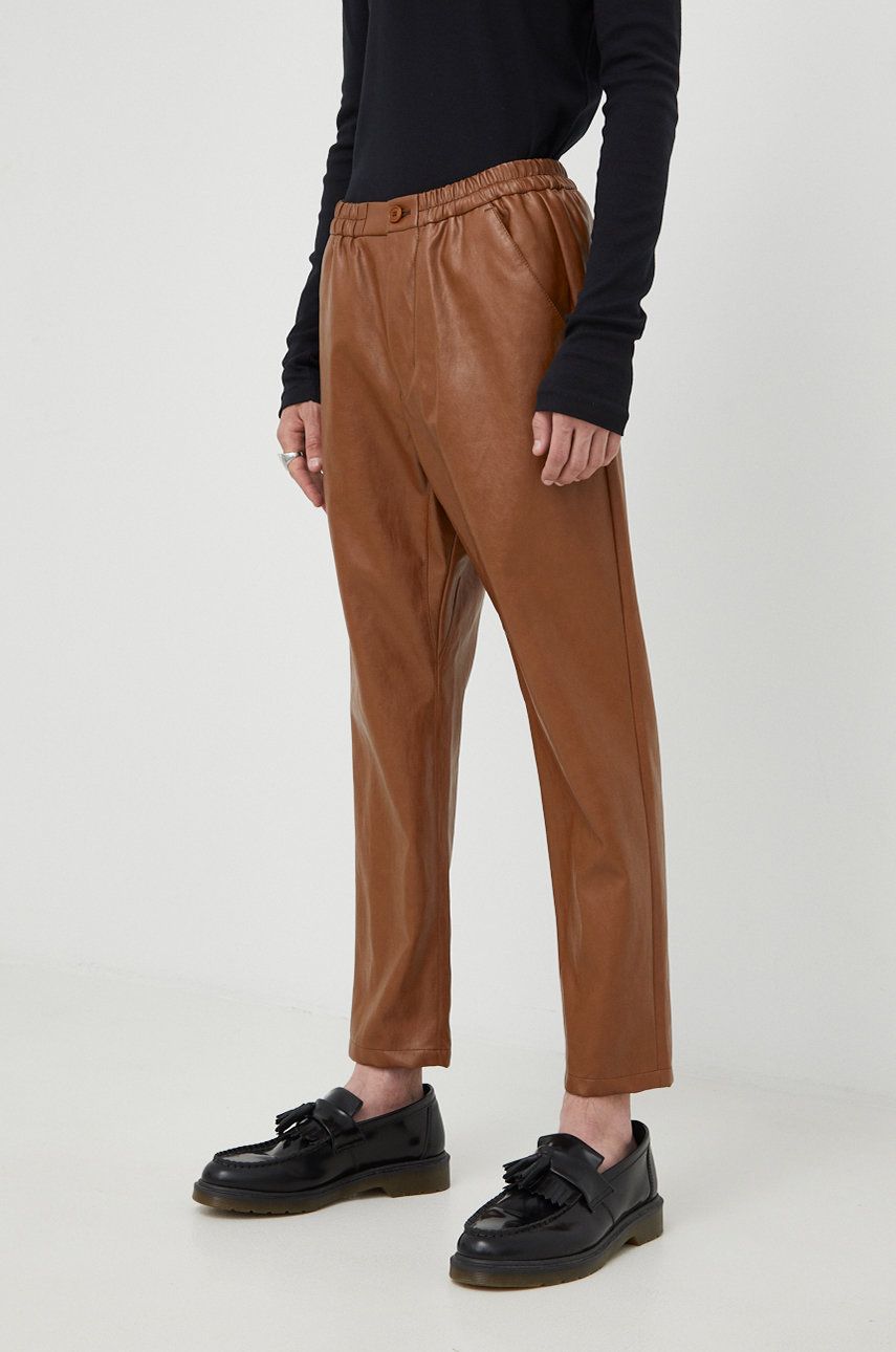 Vlněné kalhoty Drykorn pánské, hnědá barva, přiléhavé - hnědá -  95% Virgin vlna