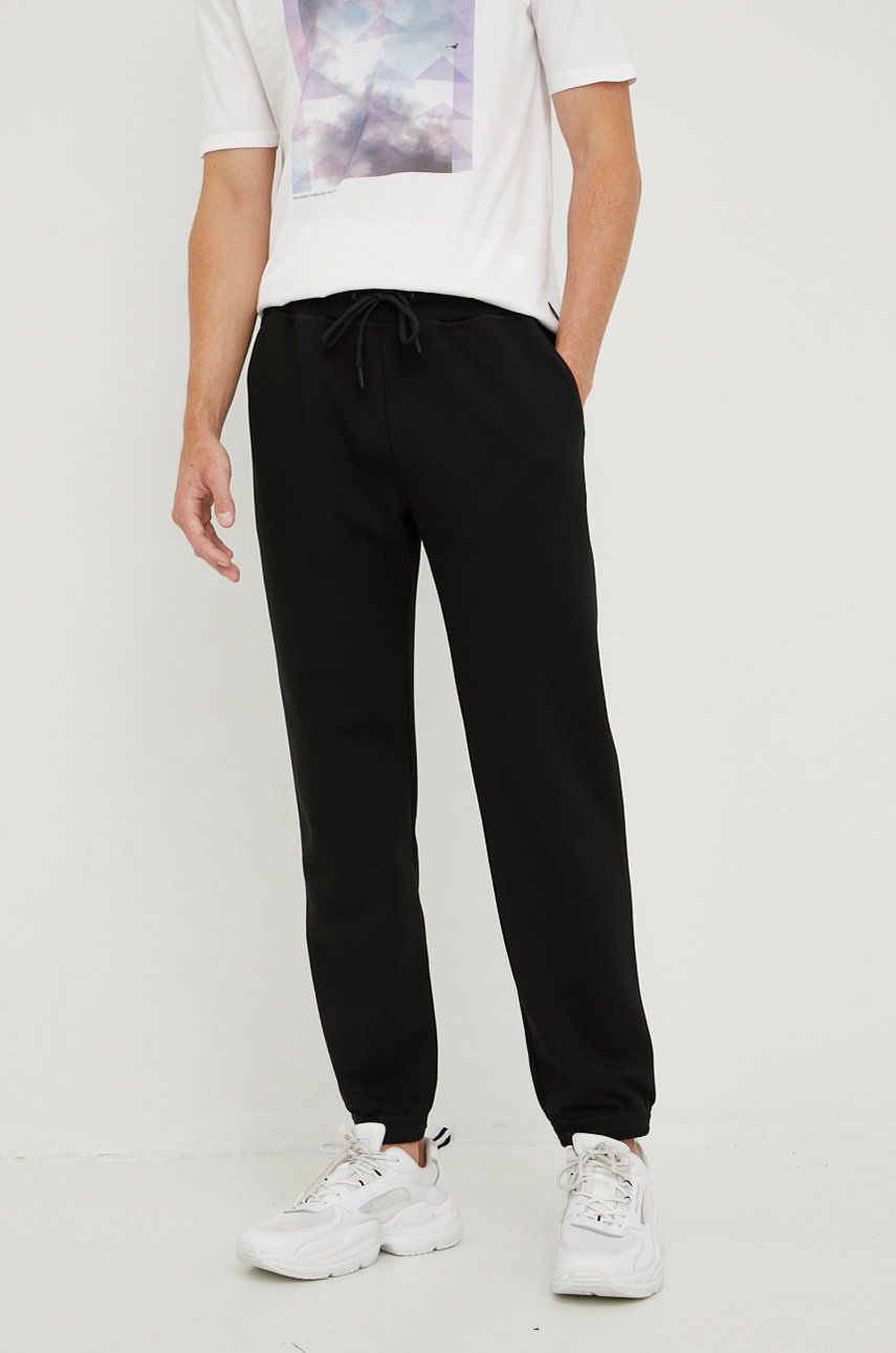 Sisley pantaloni de trening barbati, culoarea negru, neted