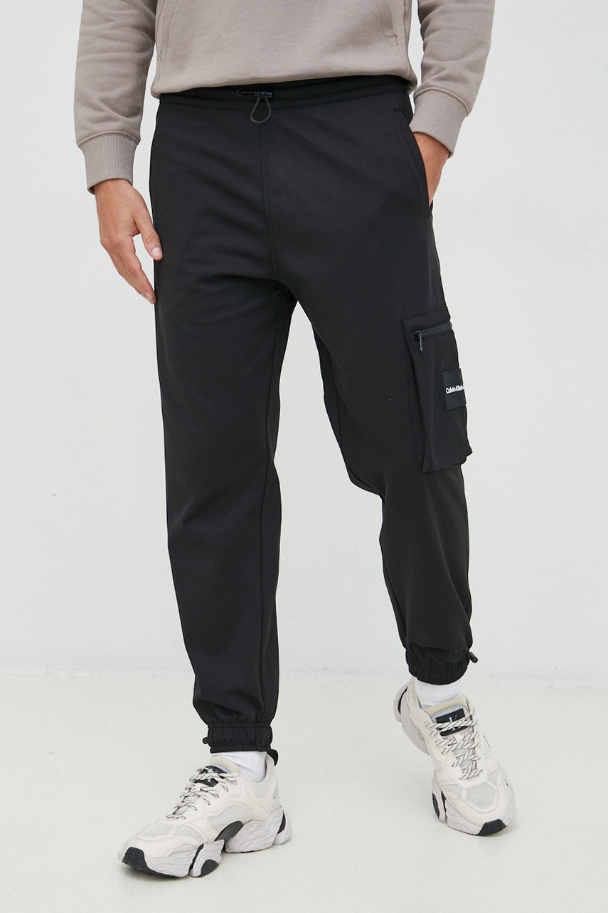 

Спортен панталон Calvin Klein Jeans в черно, Черен