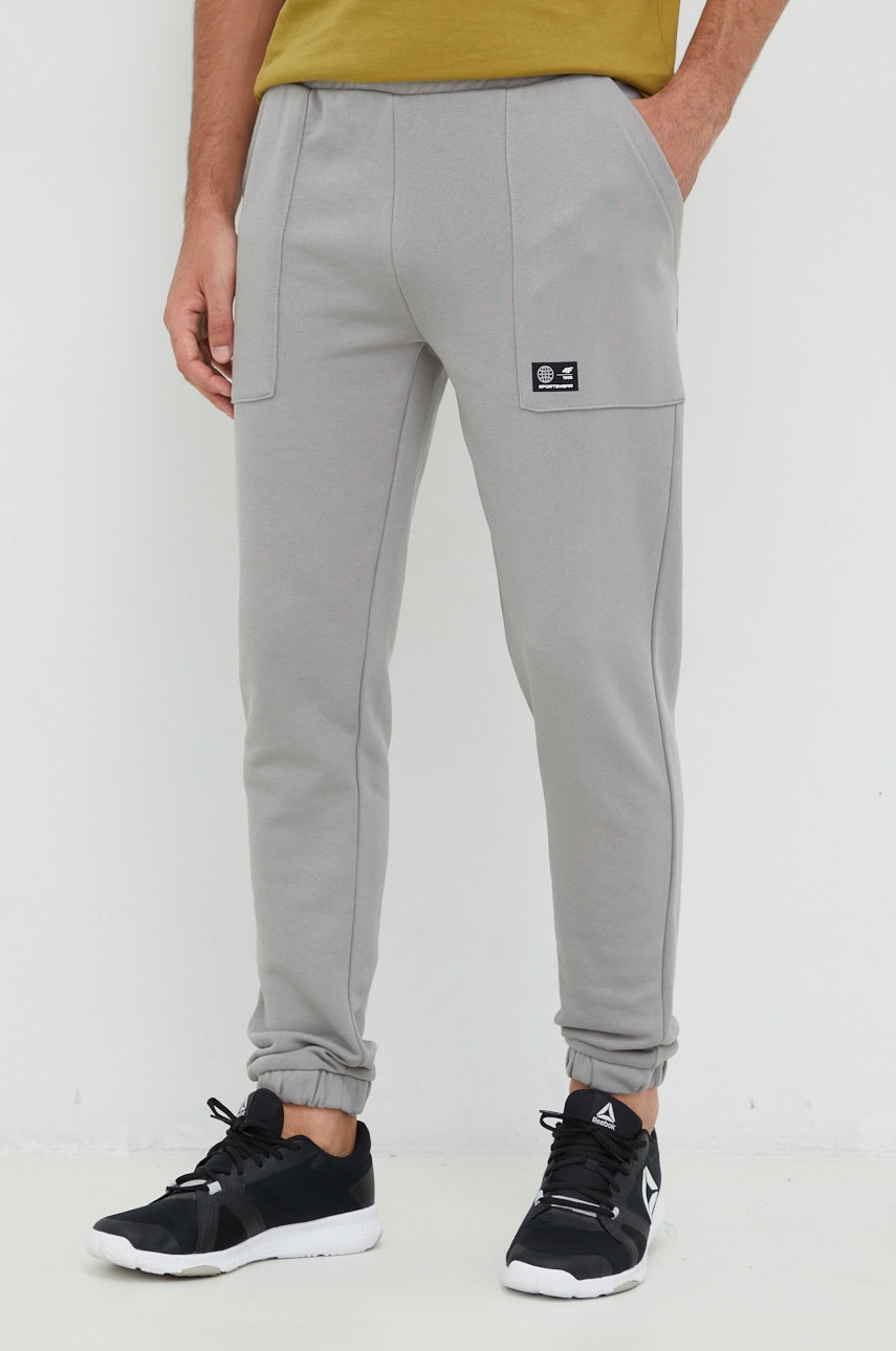 4F pantaloni de trening barbati, culoarea gri, neted