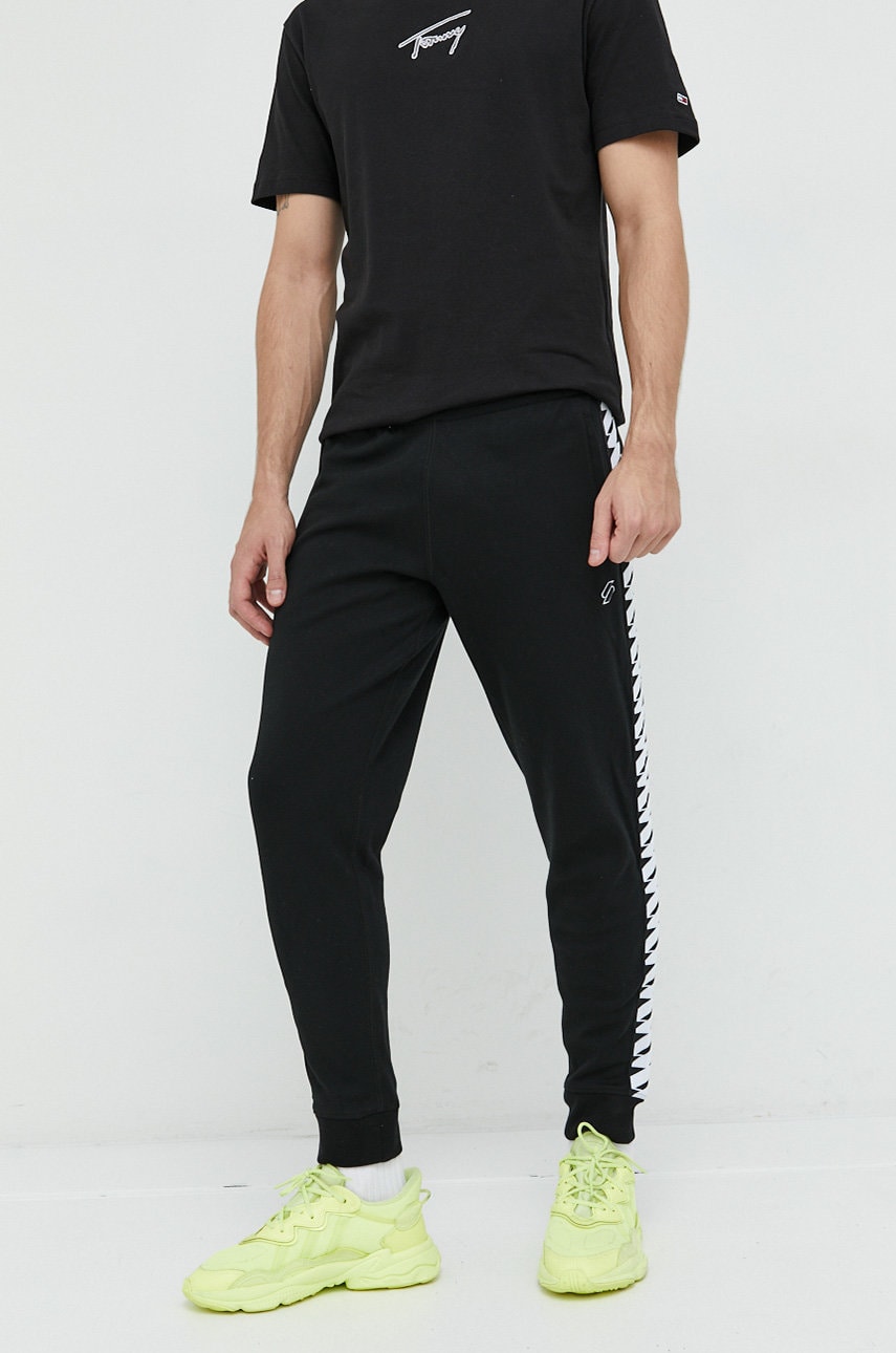 Superdry pantaloni de trening barbati, culoarea negru, cu imprimeu