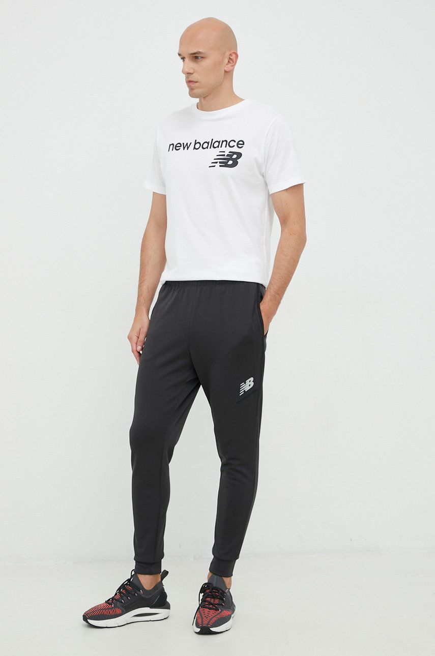 New Balance pantaloni de antrenament Tenacity barbati, culoarea negru, neted answear.ro imagine noua