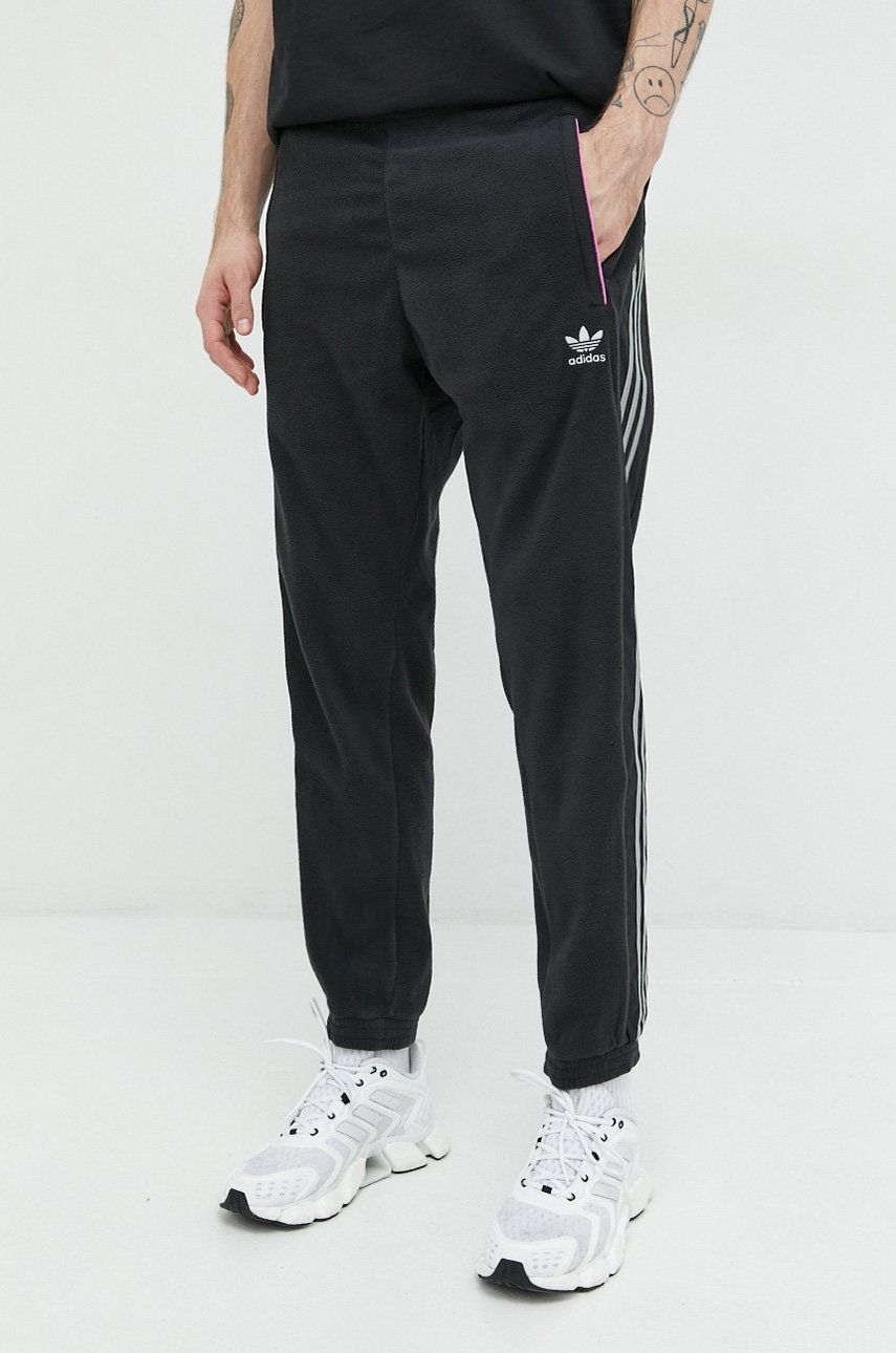 Adidas Originals pantaloni de trening barbati, culoarea negru, cu imprimeu