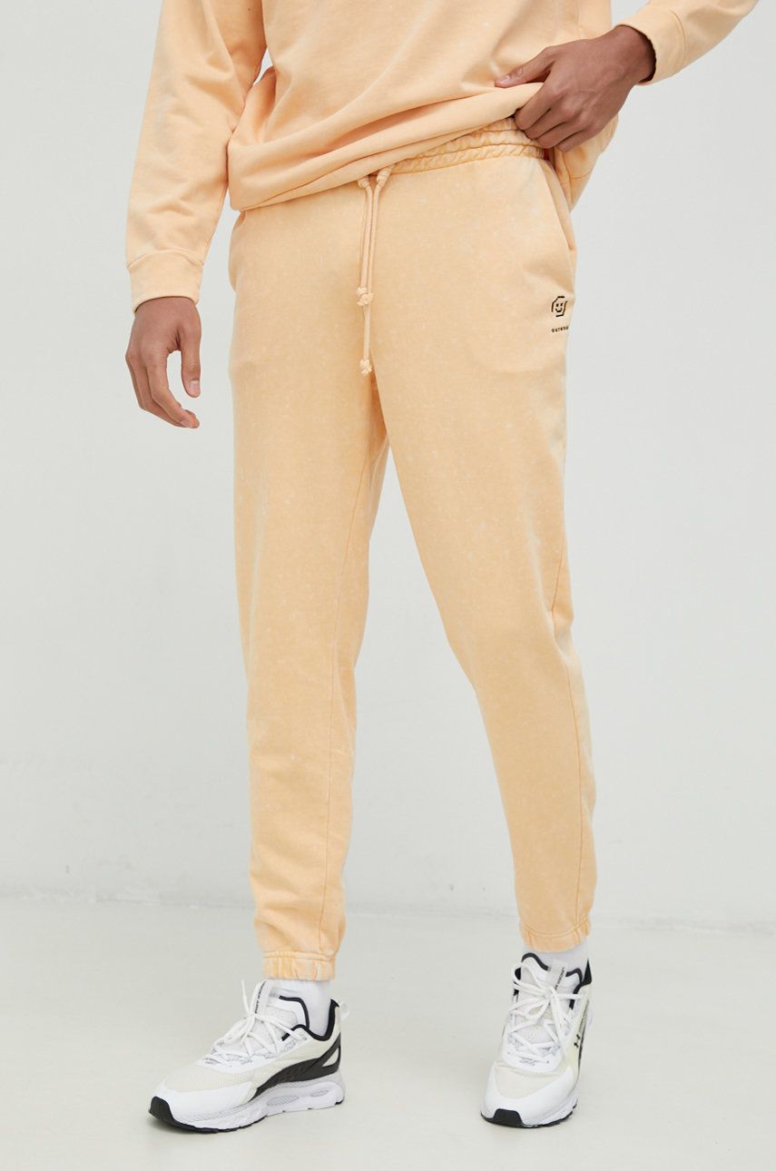 Outhorn spodnie dresowe męskie kolor pomarańczowy z aplikacją
