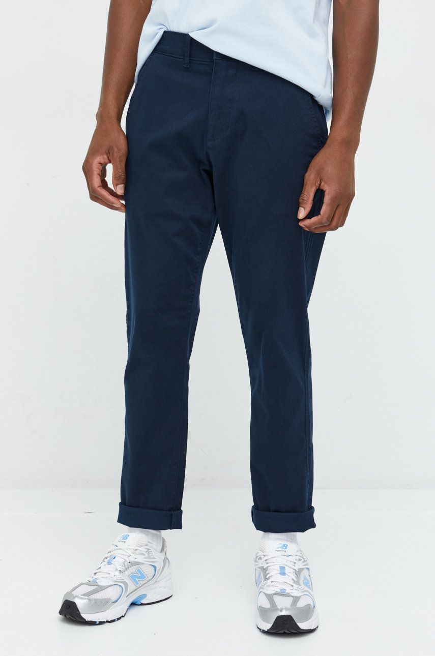 Kalhoty Abercrombie & Fitch pánské, tmavomodrá barva, ve střihu chinos - námořnická modř -  60%