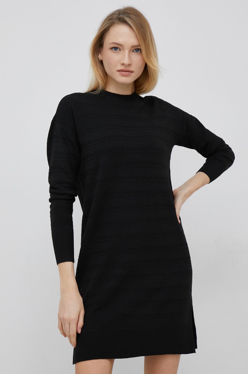 

Рокля Vero Moda в черно къс модел с кройка по тялото, Черен