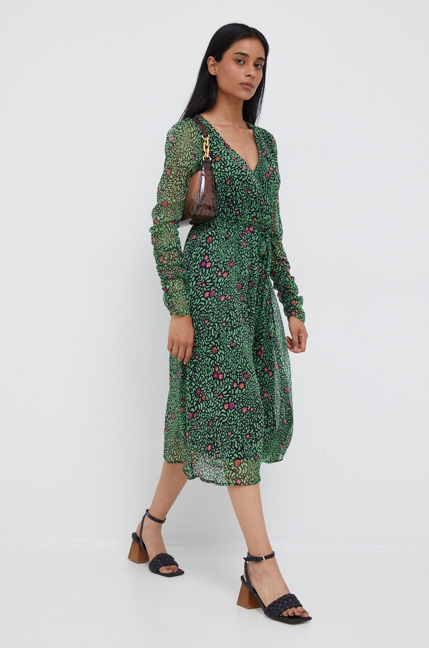 

Сукня Vero Moda колір чорний midi розкльошена