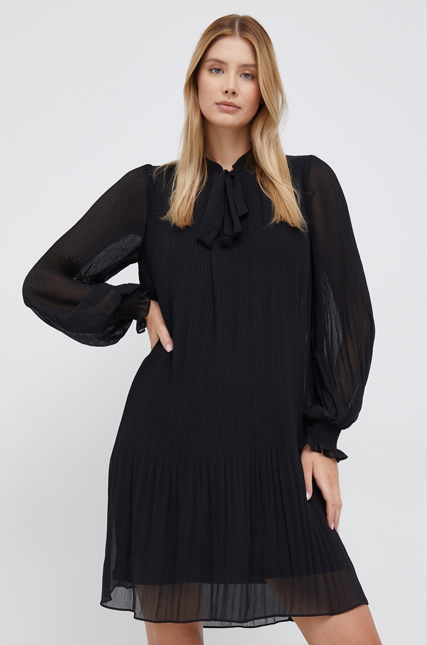 

Рокля Dkny в черно къс модел със стандартна кройка, Черен