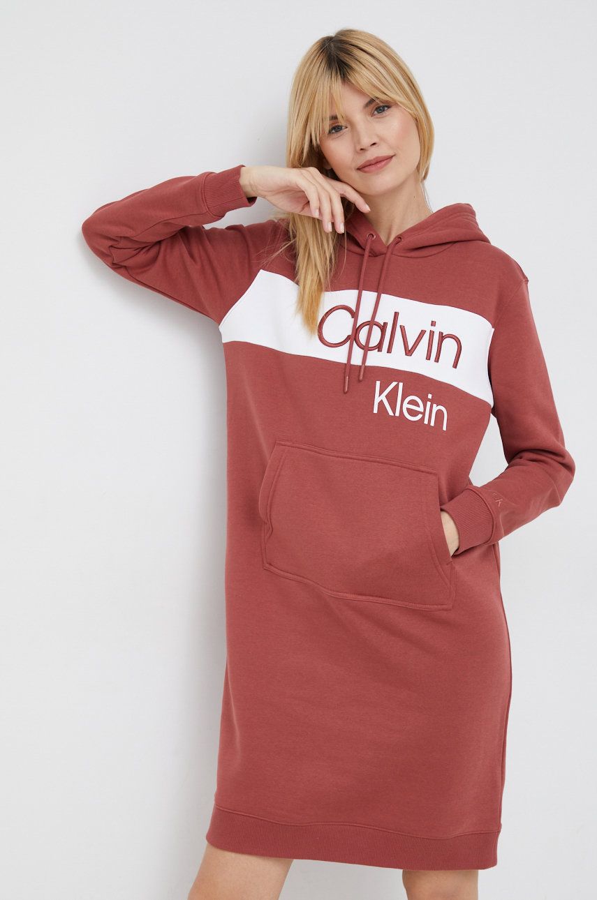 Calvin Klein Jeans sukienka J20J219072.9BYY kolor czerwony mini prosta