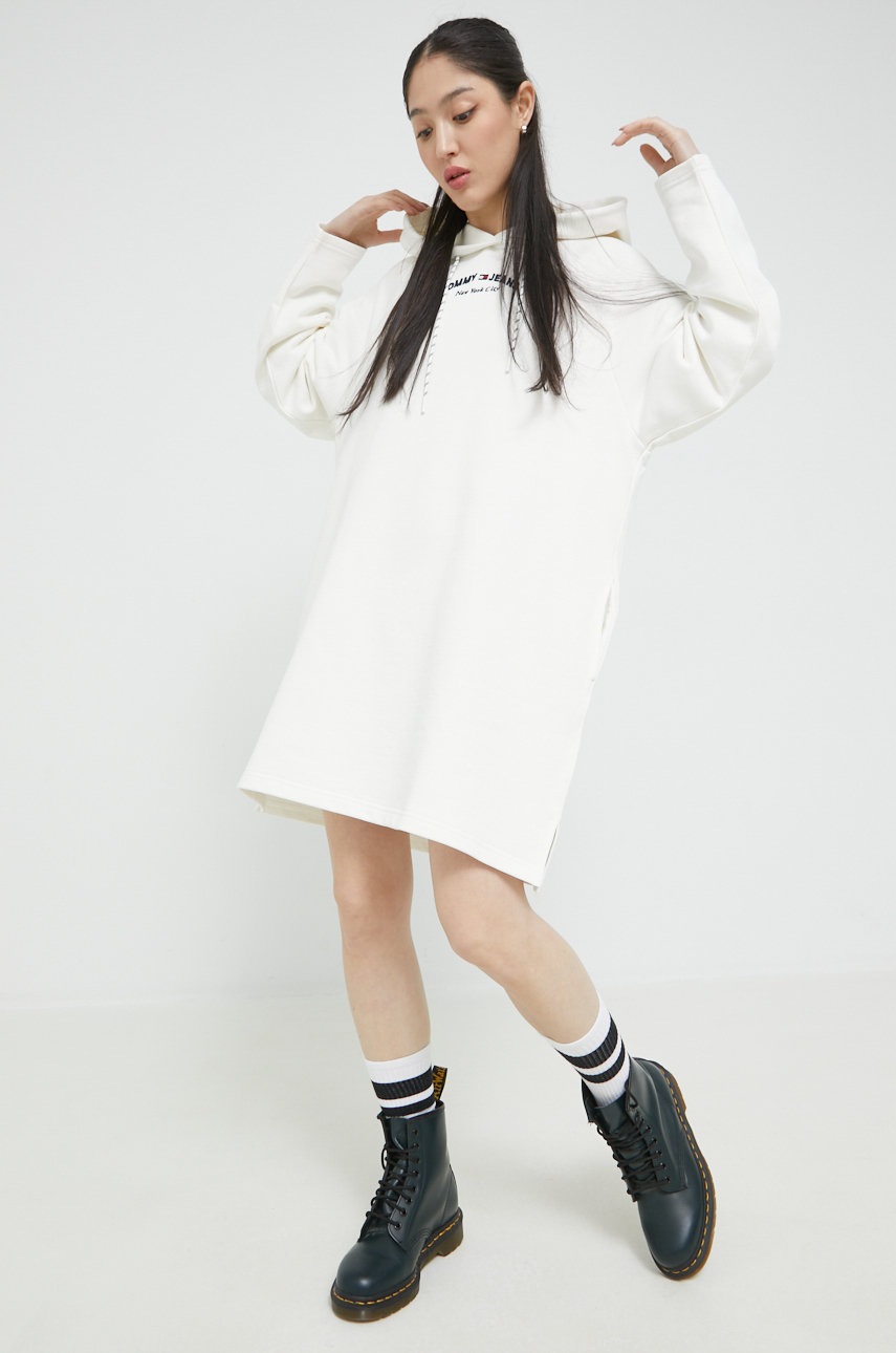 

Хлопковое платье Tommy Jeans цвет бежевый mini oversize