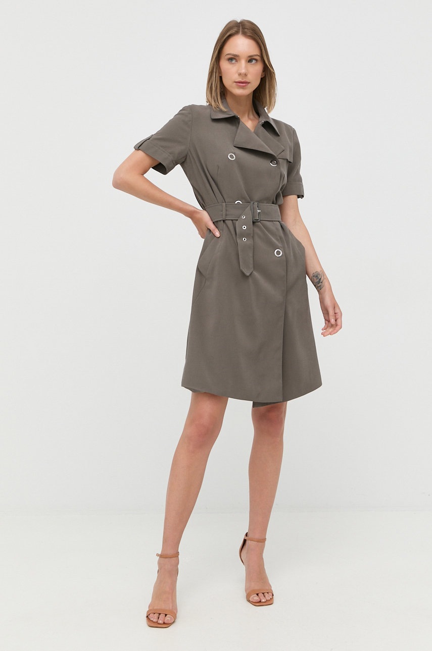 

Платье Guess цвет зелёный mini прямая