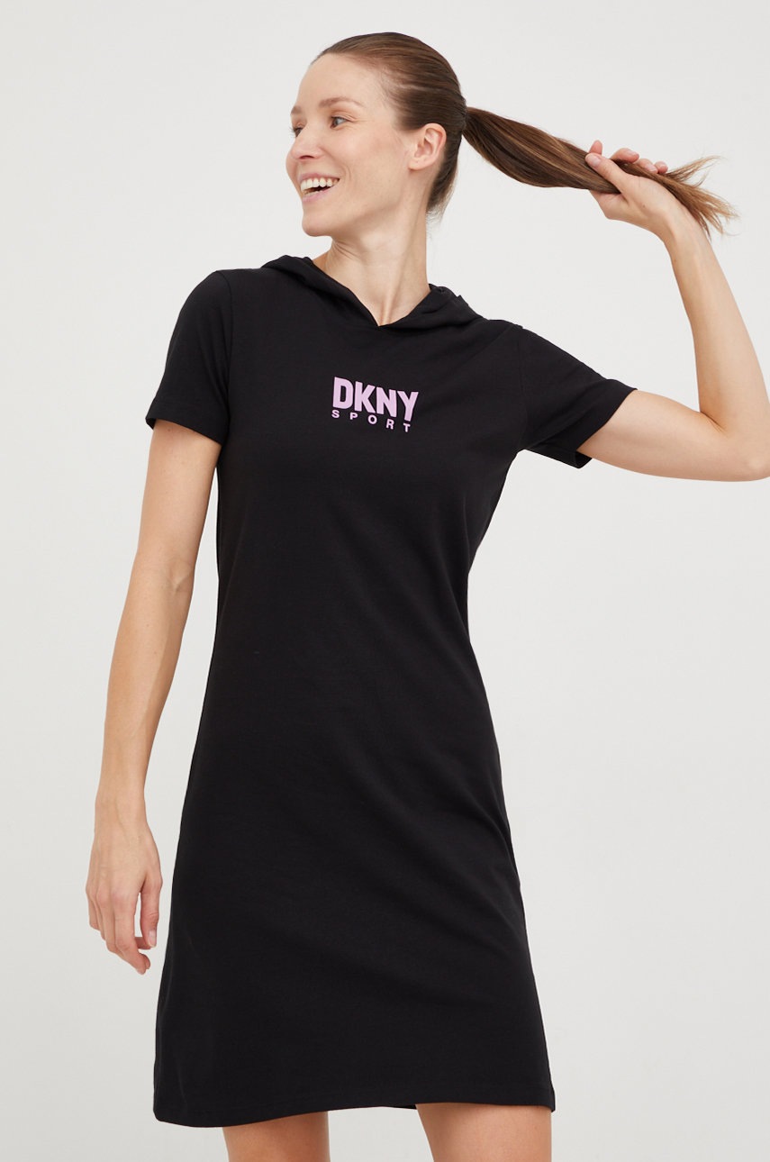 

Рокля Dkny в черно къс модел със стандартна кройка, Черен