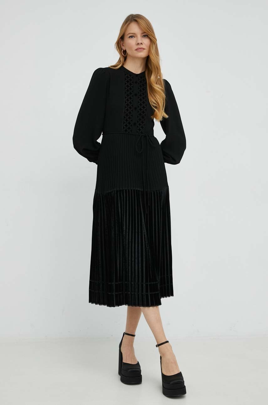 

Платье Twinset цвет чёрный maxi расклешённая