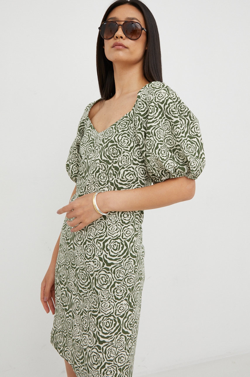 Gestuz rochie culoarea verde, mini, mulata