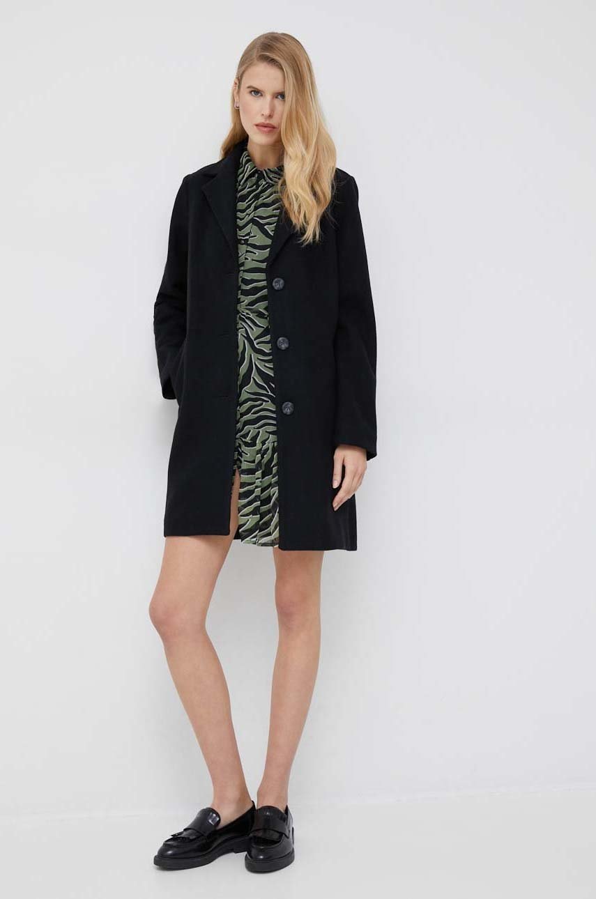 

Платье Vero Moda цвет зелёный mini расклешённая