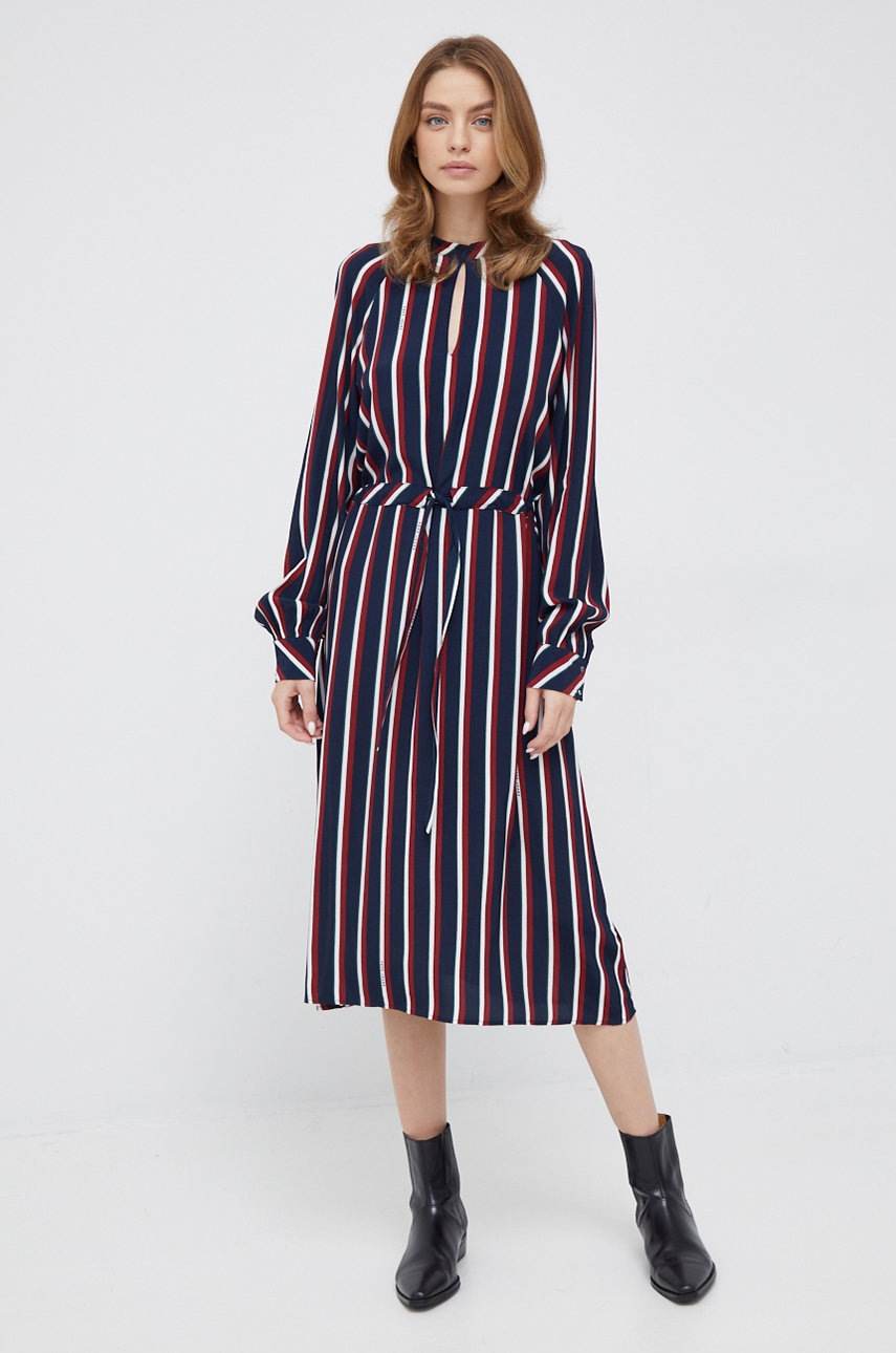 

Платье Pepe Jeans цвет синий midi расклешённое