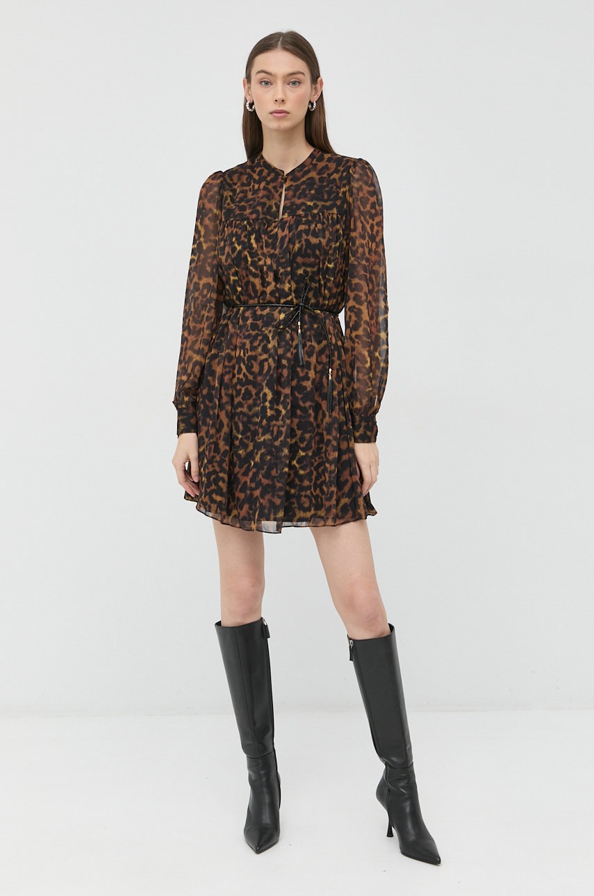 

Сукня Guess колір чорний mini розкльошена
